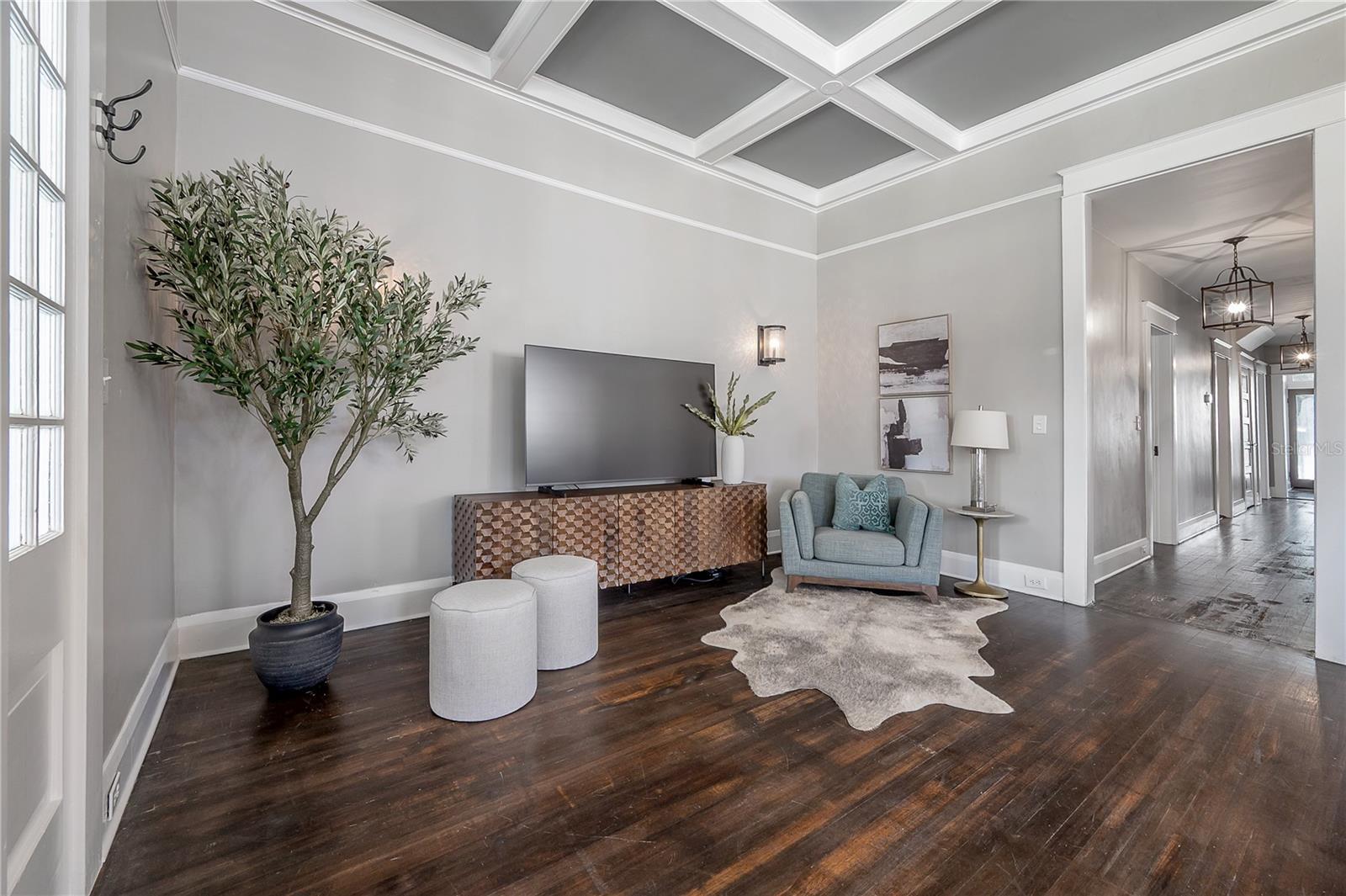 5608 N SEMINOLE AVE, TAMPA, FL, 33604