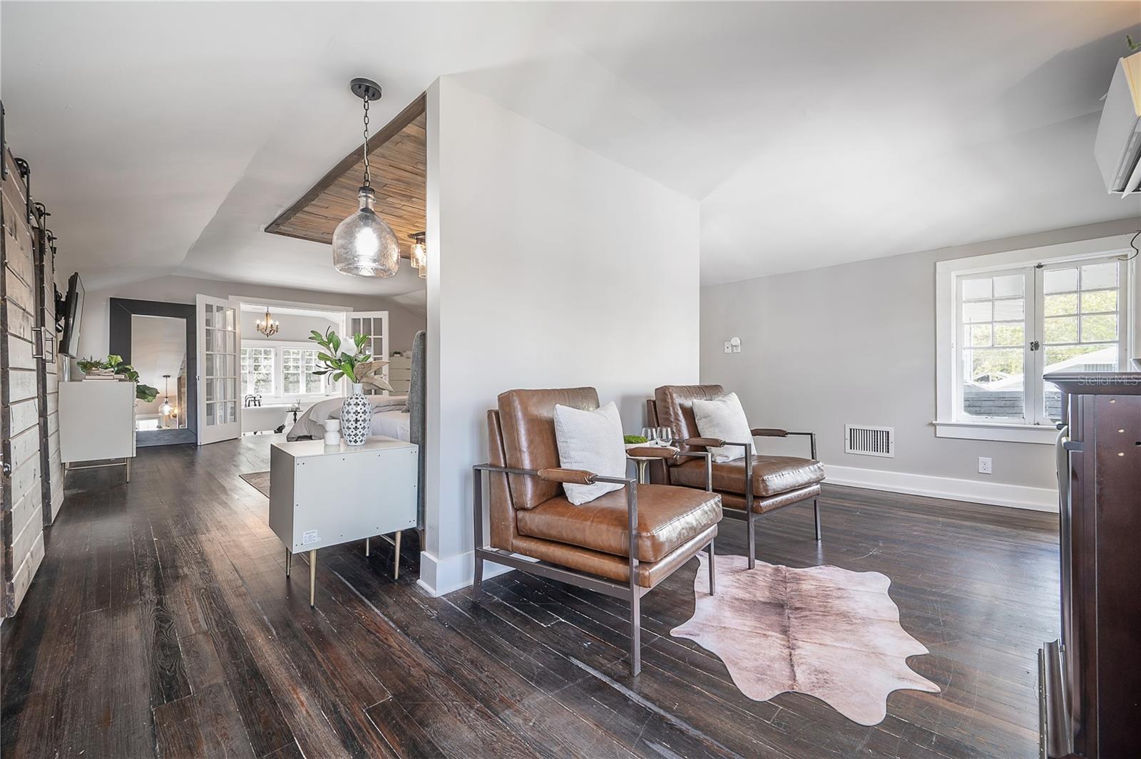 5608 N SEMINOLE AVE, TAMPA, FL, 33604