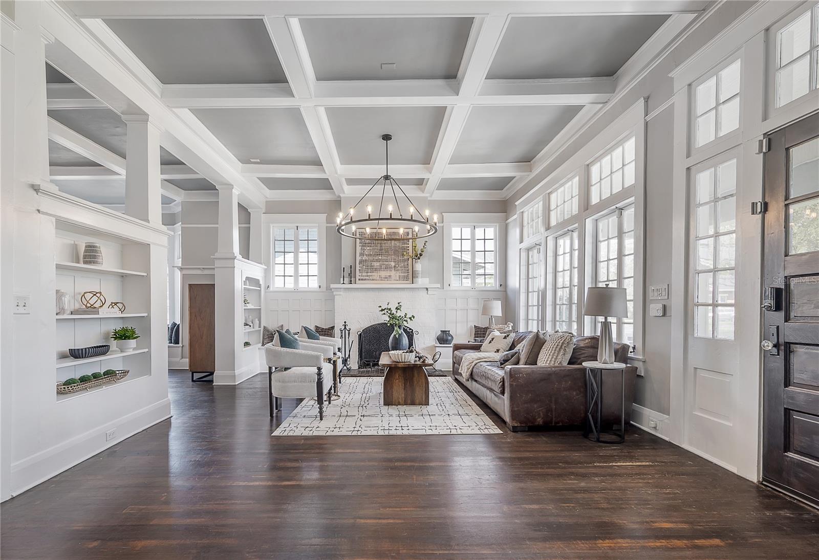 5608 N SEMINOLE AVE, TAMPA, FL, 33604