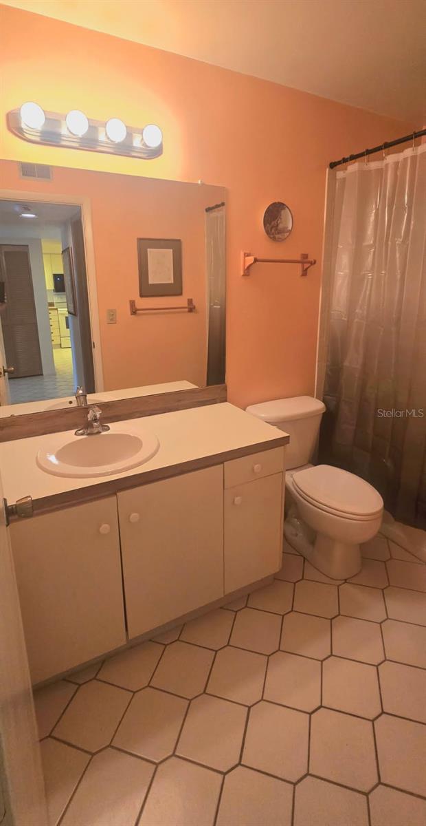 1001 TARTAN DR #302, PALM HARBOR, FL, 34684