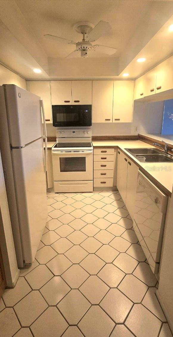 1001 TARTAN DR #302, PALM HARBOR, FL, 34684