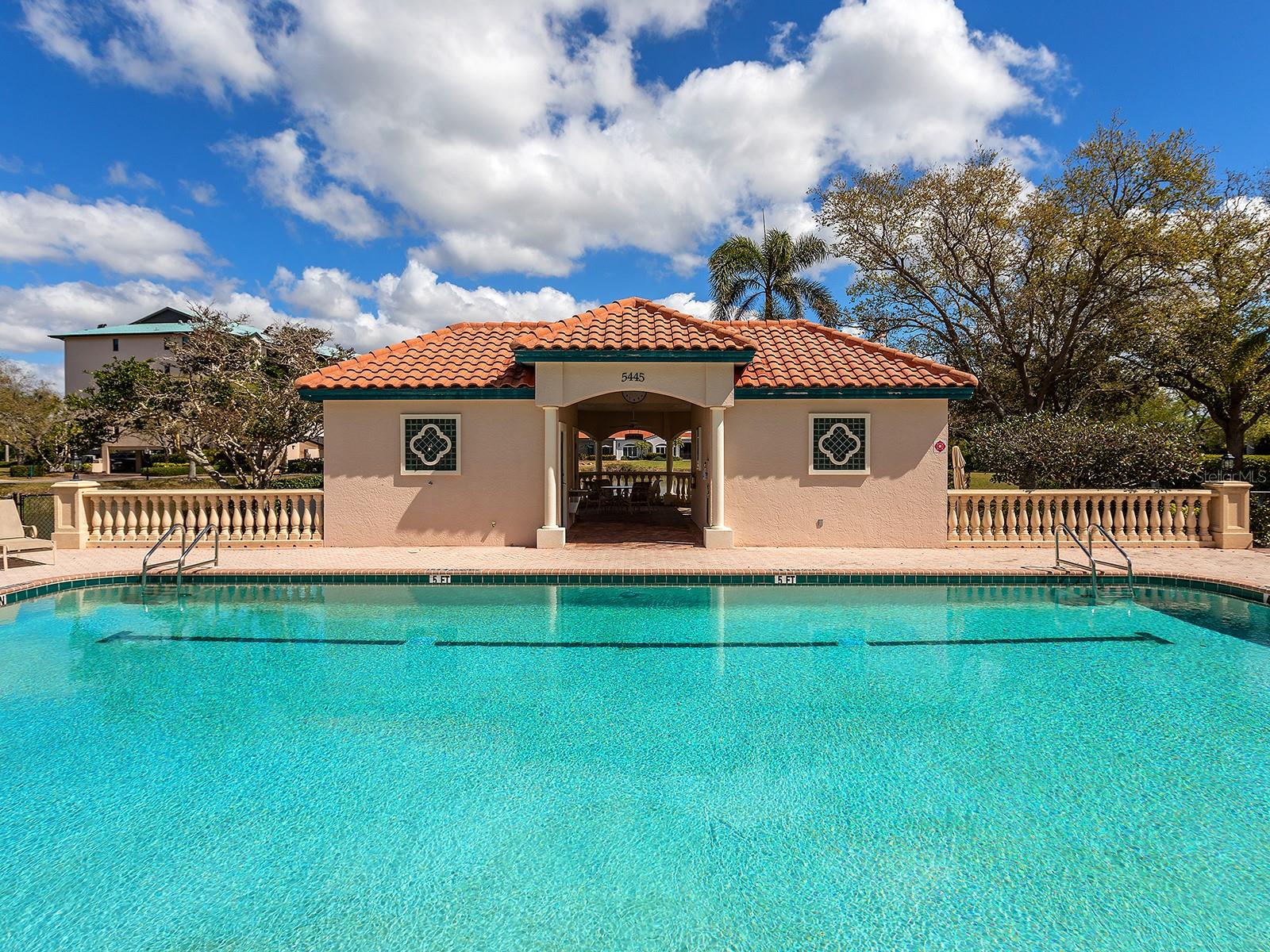 5420 EAGLES POINT CIR #106, SARASOTA, FL, 34231