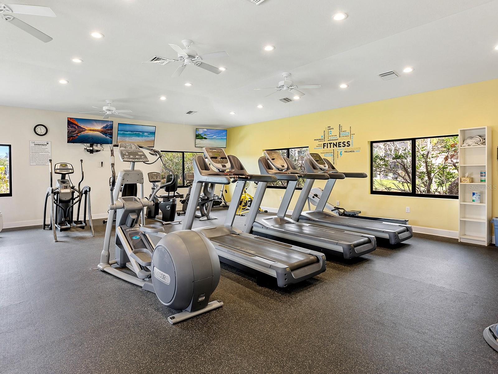 5420 EAGLES POINT CIR #106, SARASOTA, FL, 34231