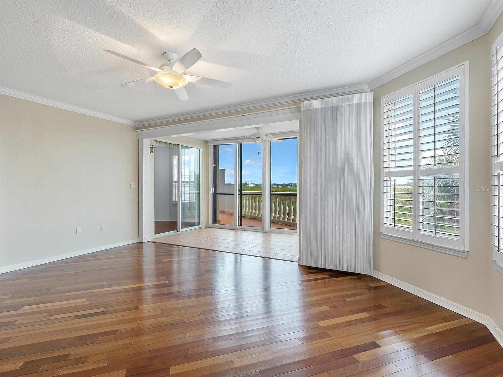 5420 EAGLES POINT CIR #106, SARASOTA, FL, 34231