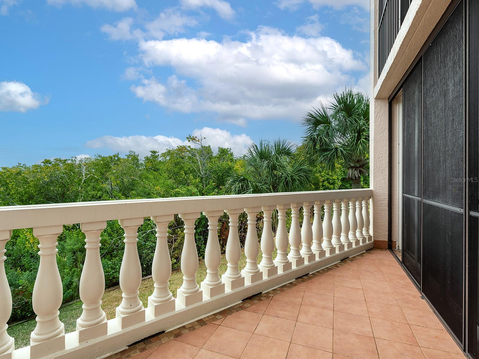 5420 EAGLES POINT CIR #106, SARASOTA, FL, 34231