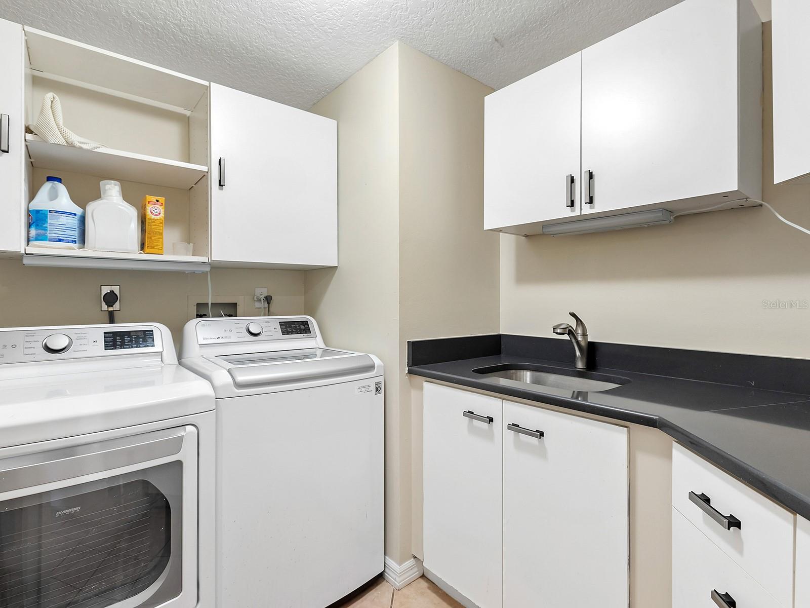 5420 EAGLES POINT CIR #106, SARASOTA, FL, 34231