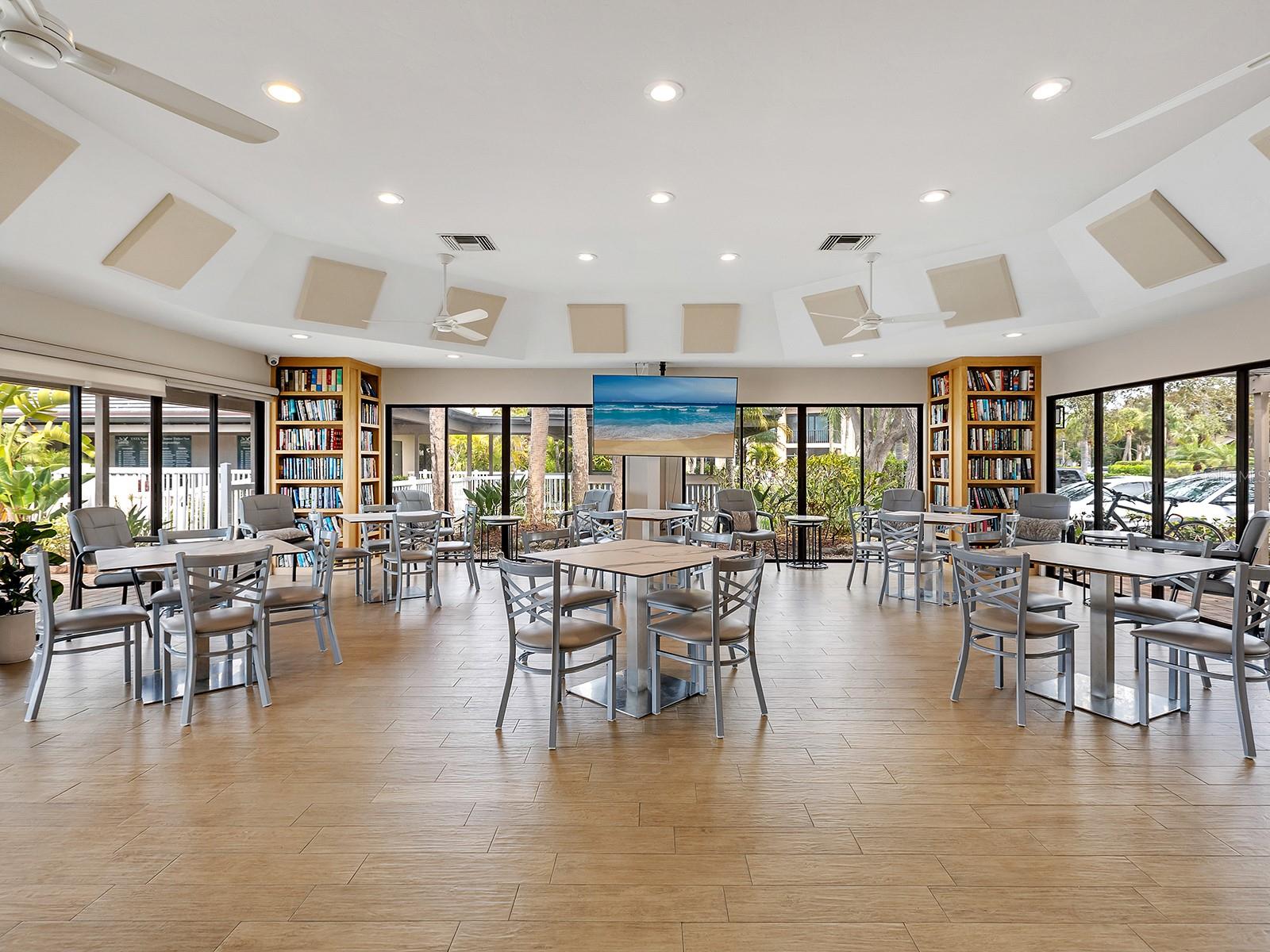 5420 EAGLES POINT CIR #106, SARASOTA, FL, 34231