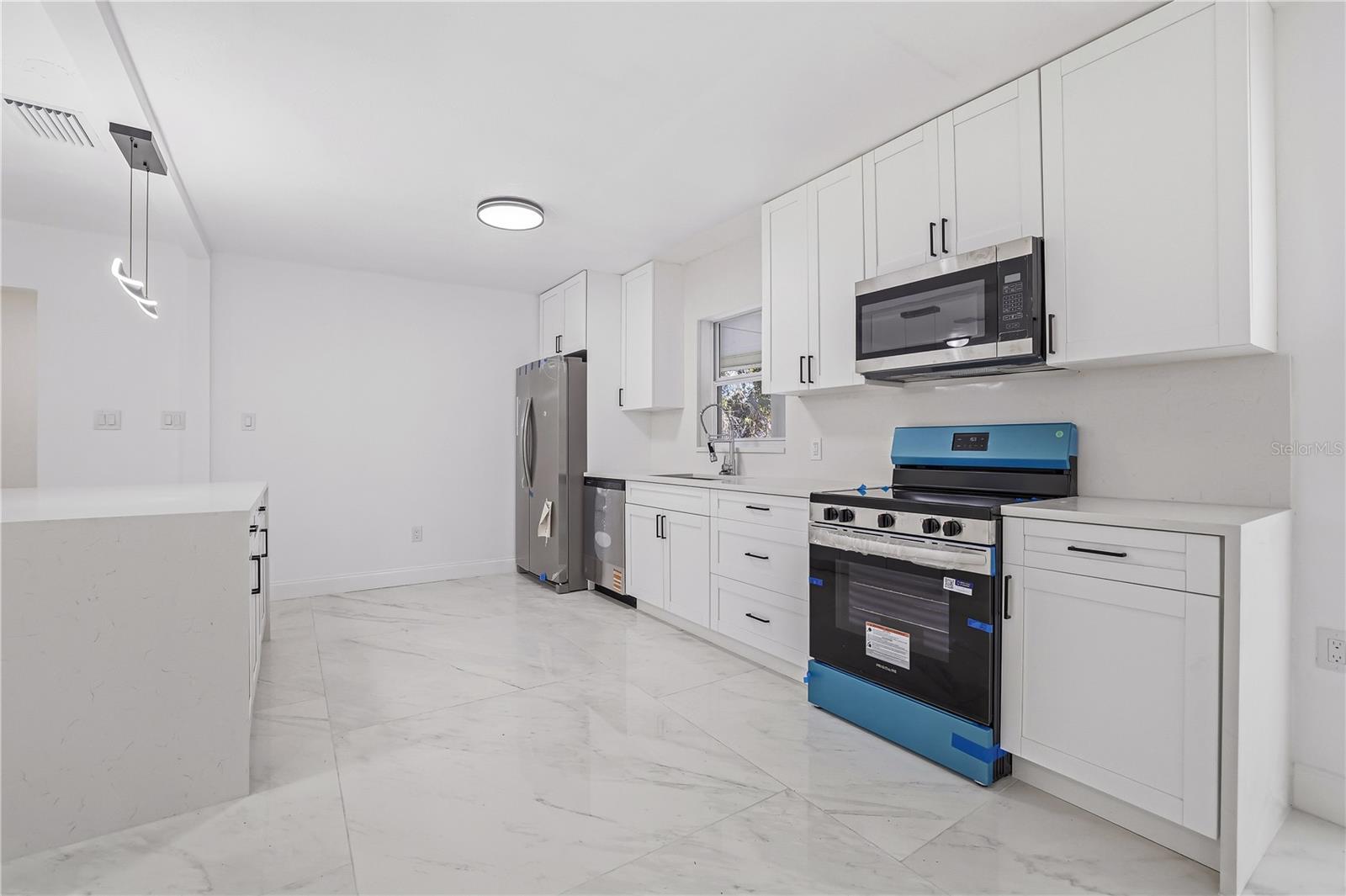 TB8482652 Property Photo