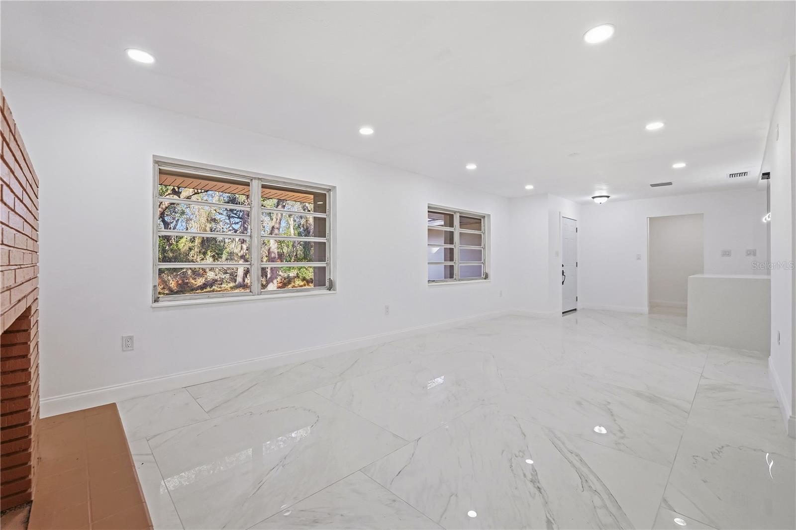 TB8482652 Property Photo