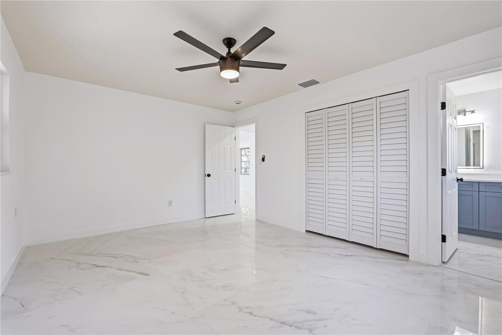 TB8482652 Property Photo