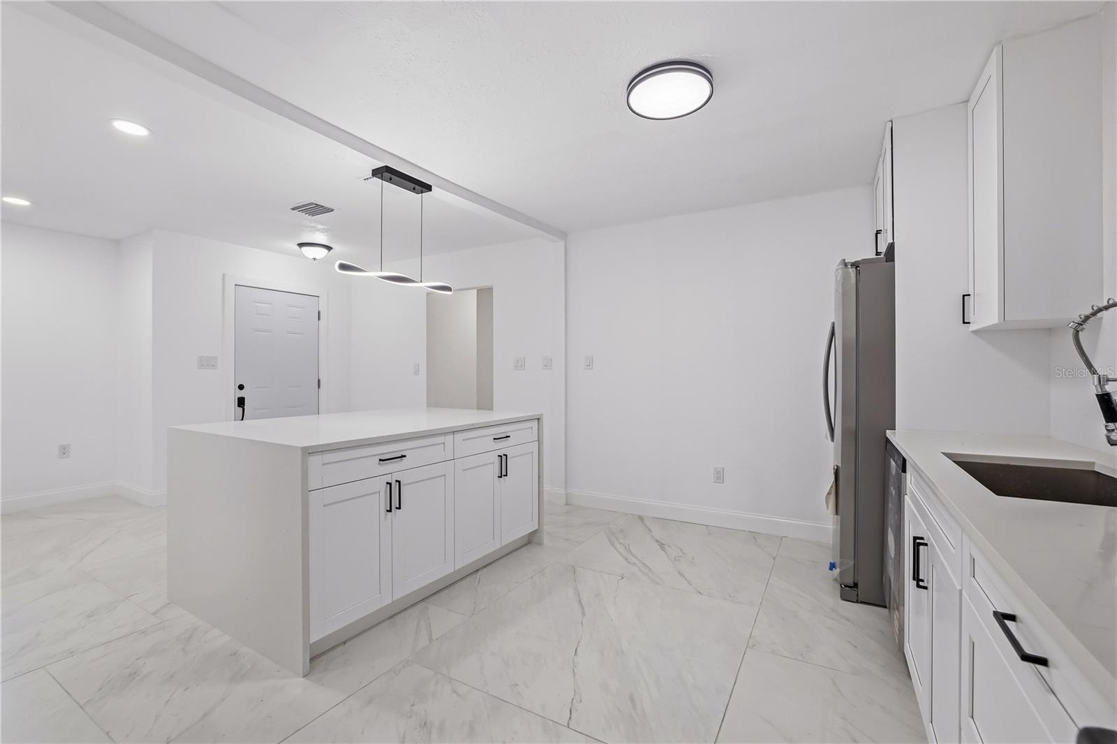 TB8482652 Property Photo