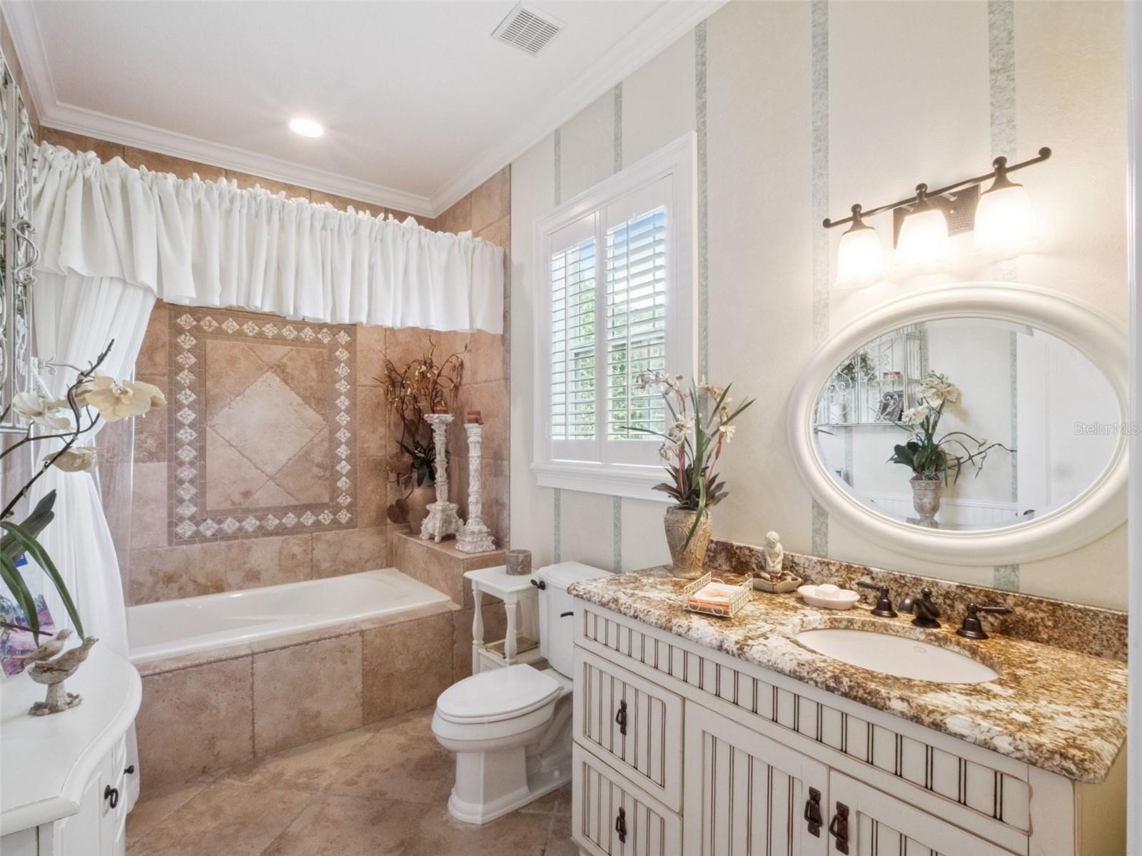 1490 LAKESHORE DR, MOUNT DORA, FL, 32757