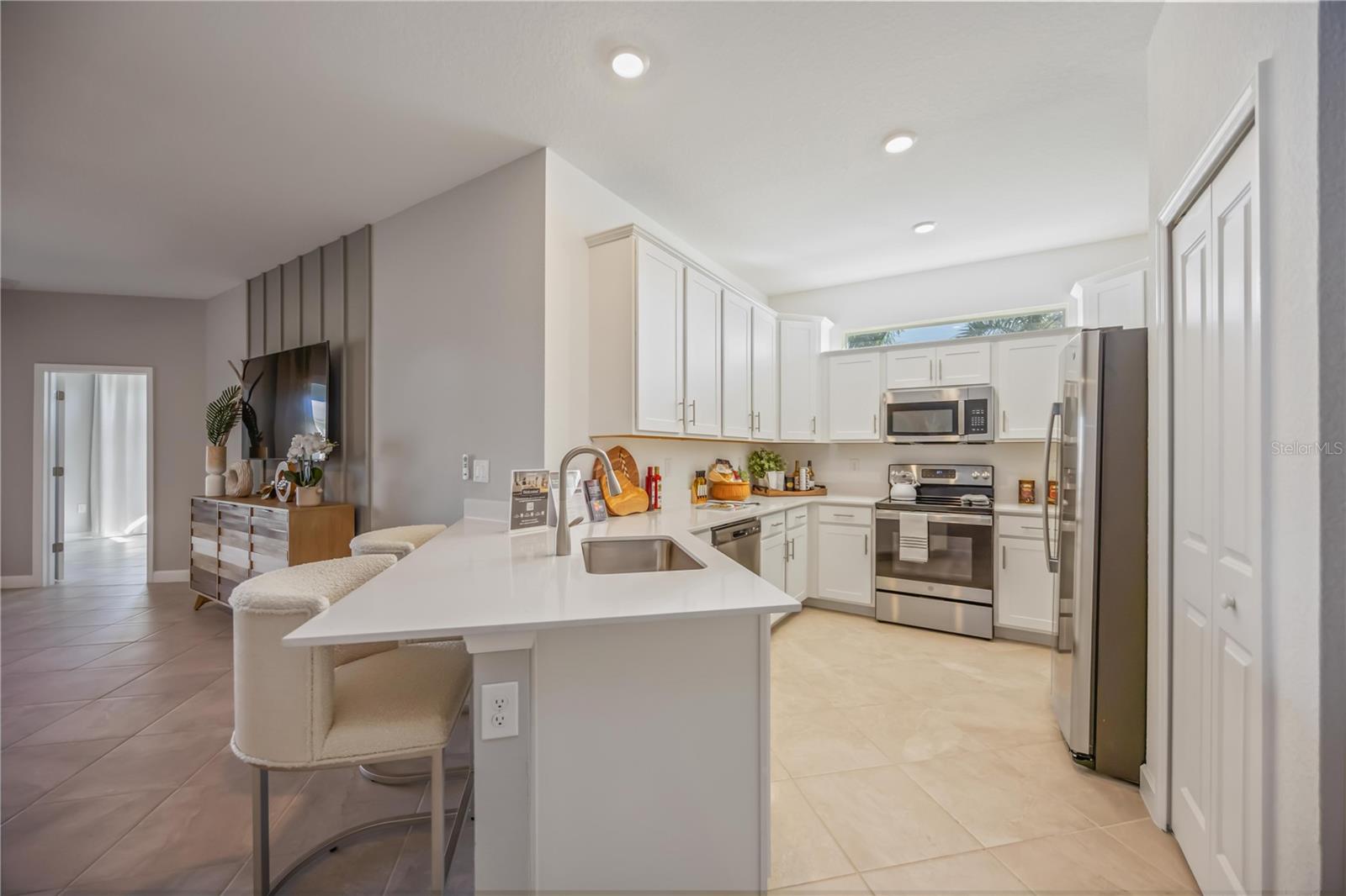 8466 WATER LILY CT, ENGLEWOOD, FL, 34224