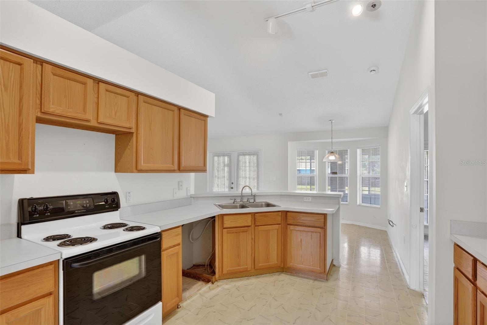 899 S THACKER AVE, KISSIMMEE, FL, 34741