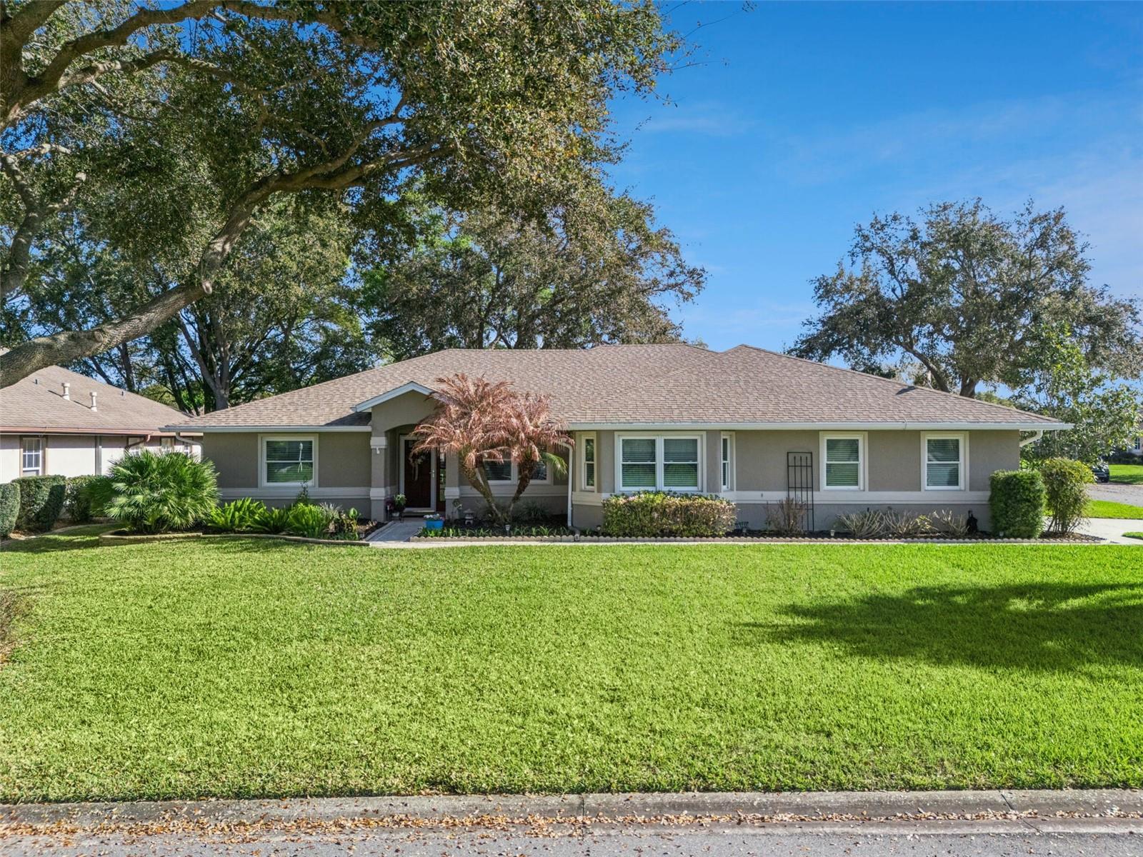 21533 KING HENRY AVE, LEESBURG, FL, 34748