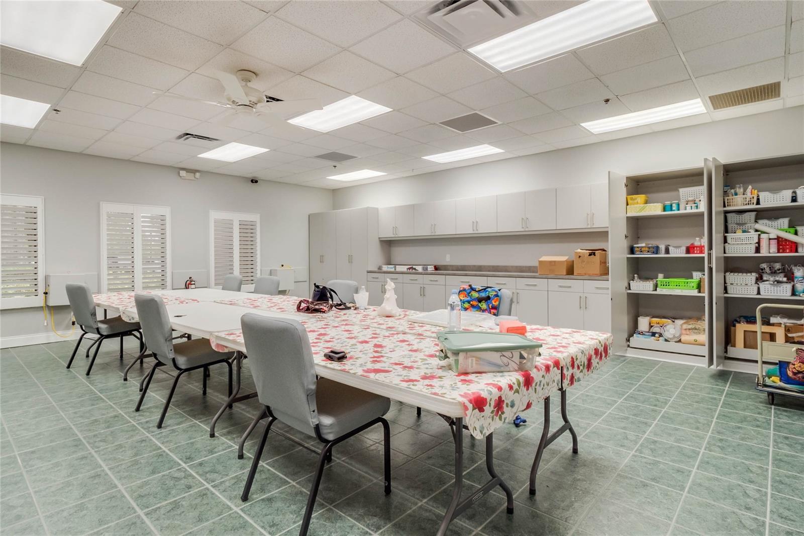 21533 KING HENRY AVE, LEESBURG, FL, 34748