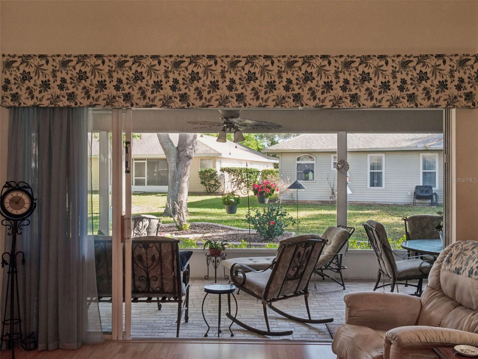 21533 KING HENRY AVE, LEESBURG, FL, 34748
