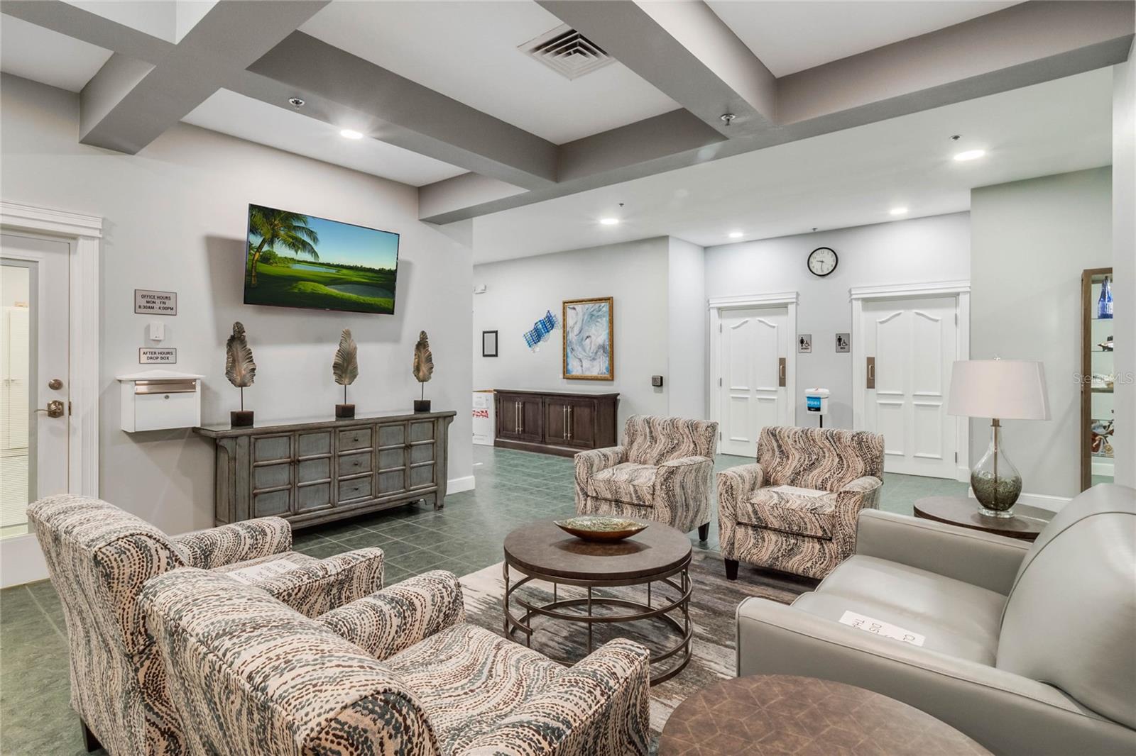 21533 KING HENRY AVE, LEESBURG, FL, 34748