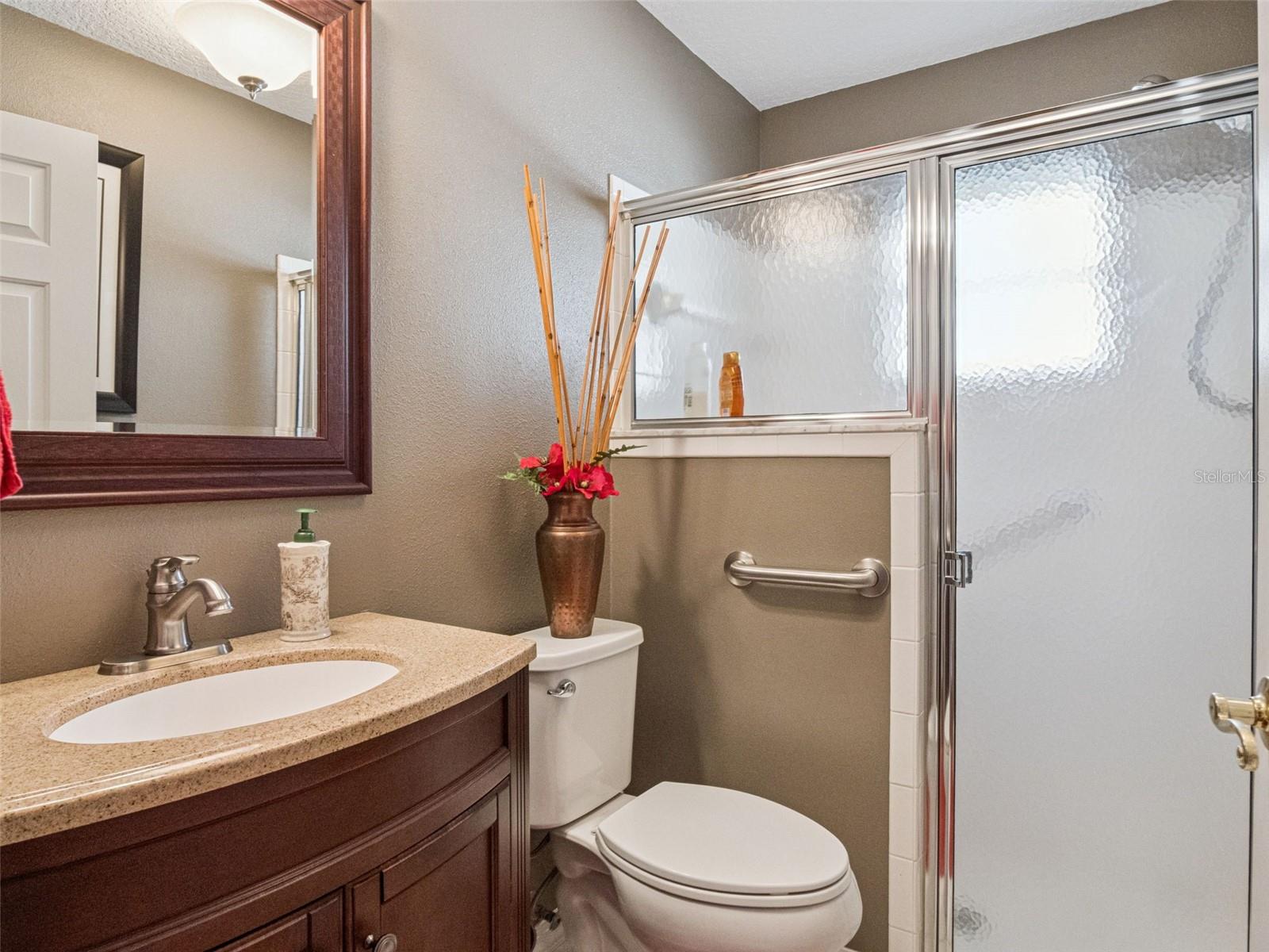 21533 KING HENRY AVE, LEESBURG, FL, 34748