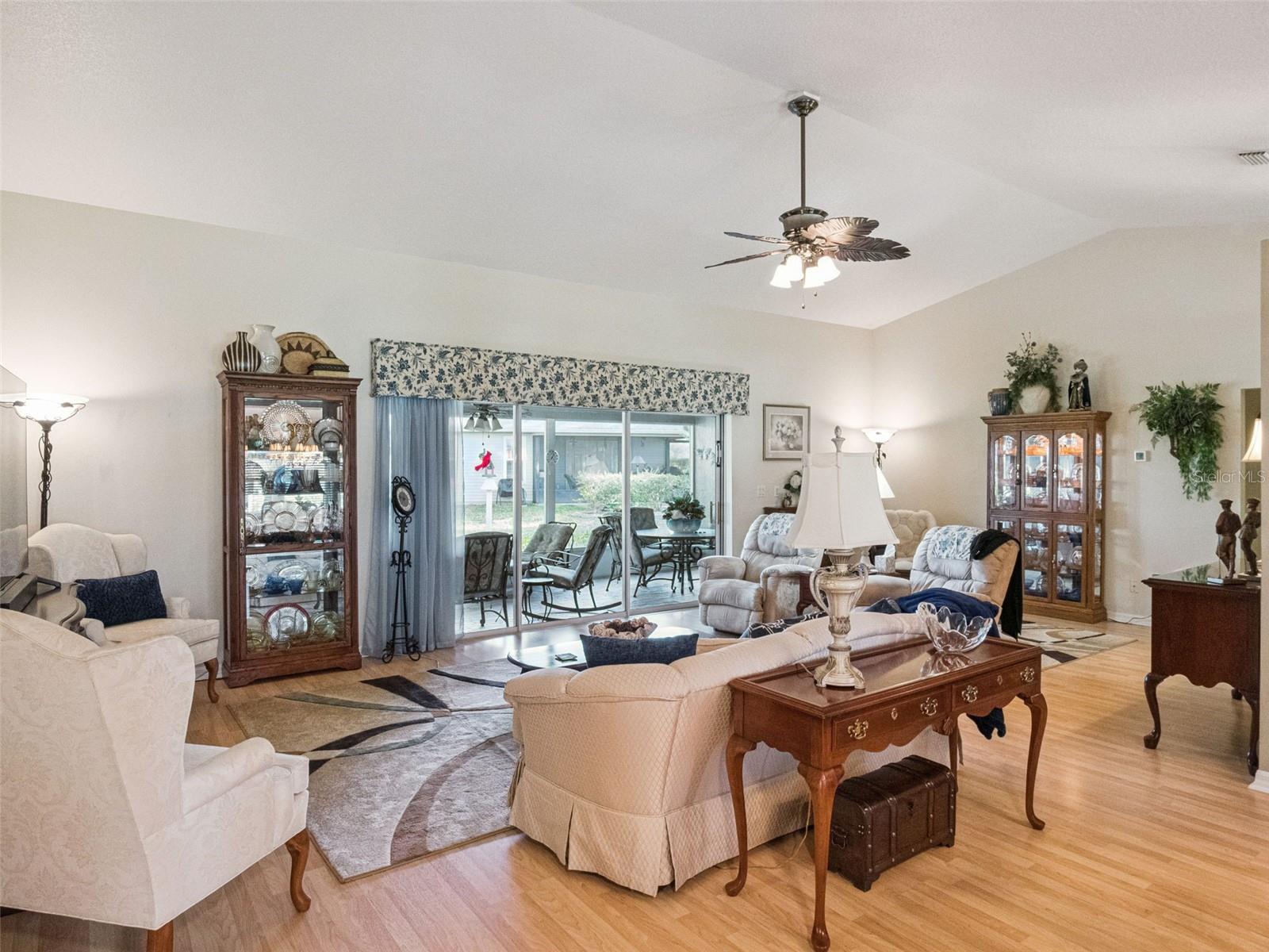 21533 KING HENRY AVE, LEESBURG, FL, 34748