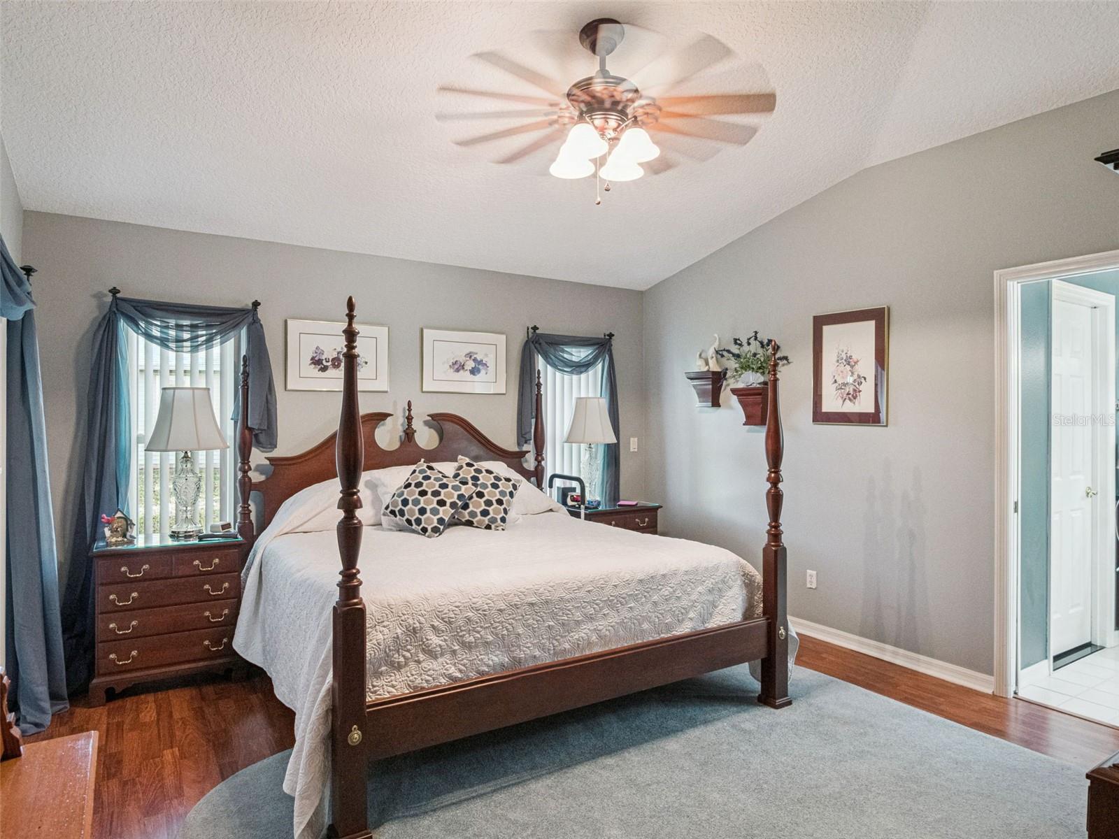 21533 KING HENRY AVE, LEESBURG, FL, 34748