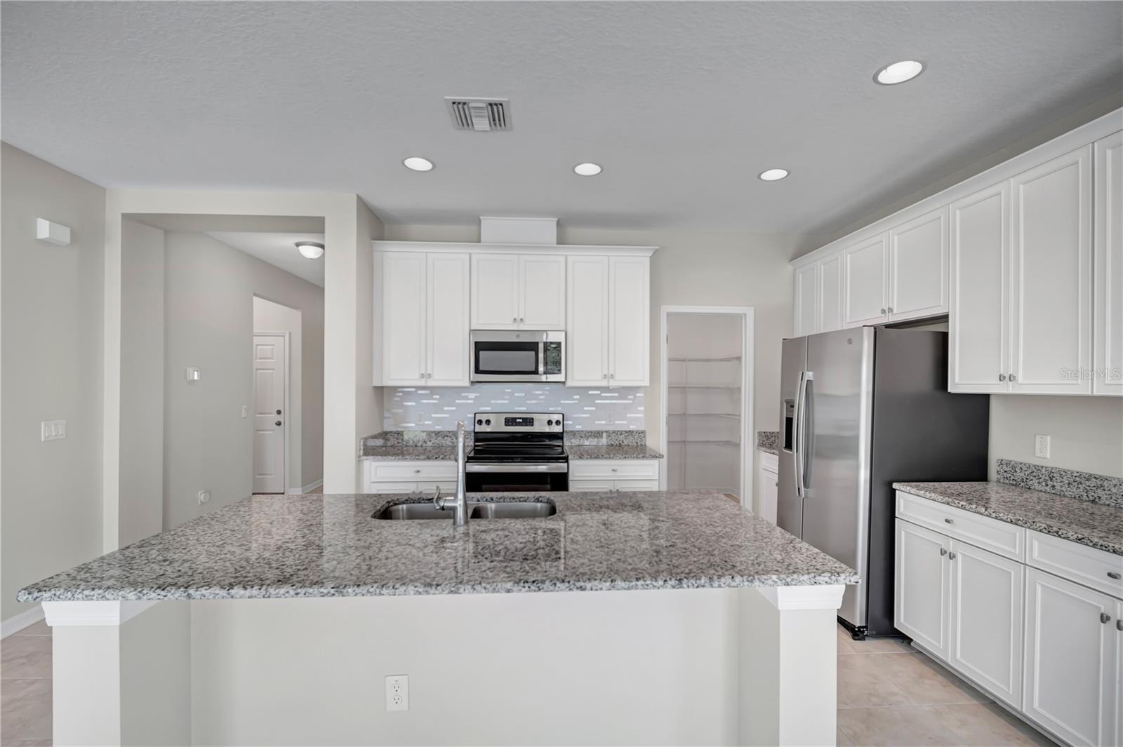 7384 POOL COMPASS LOOP, WESLEY CHAPEL, FL, 33545