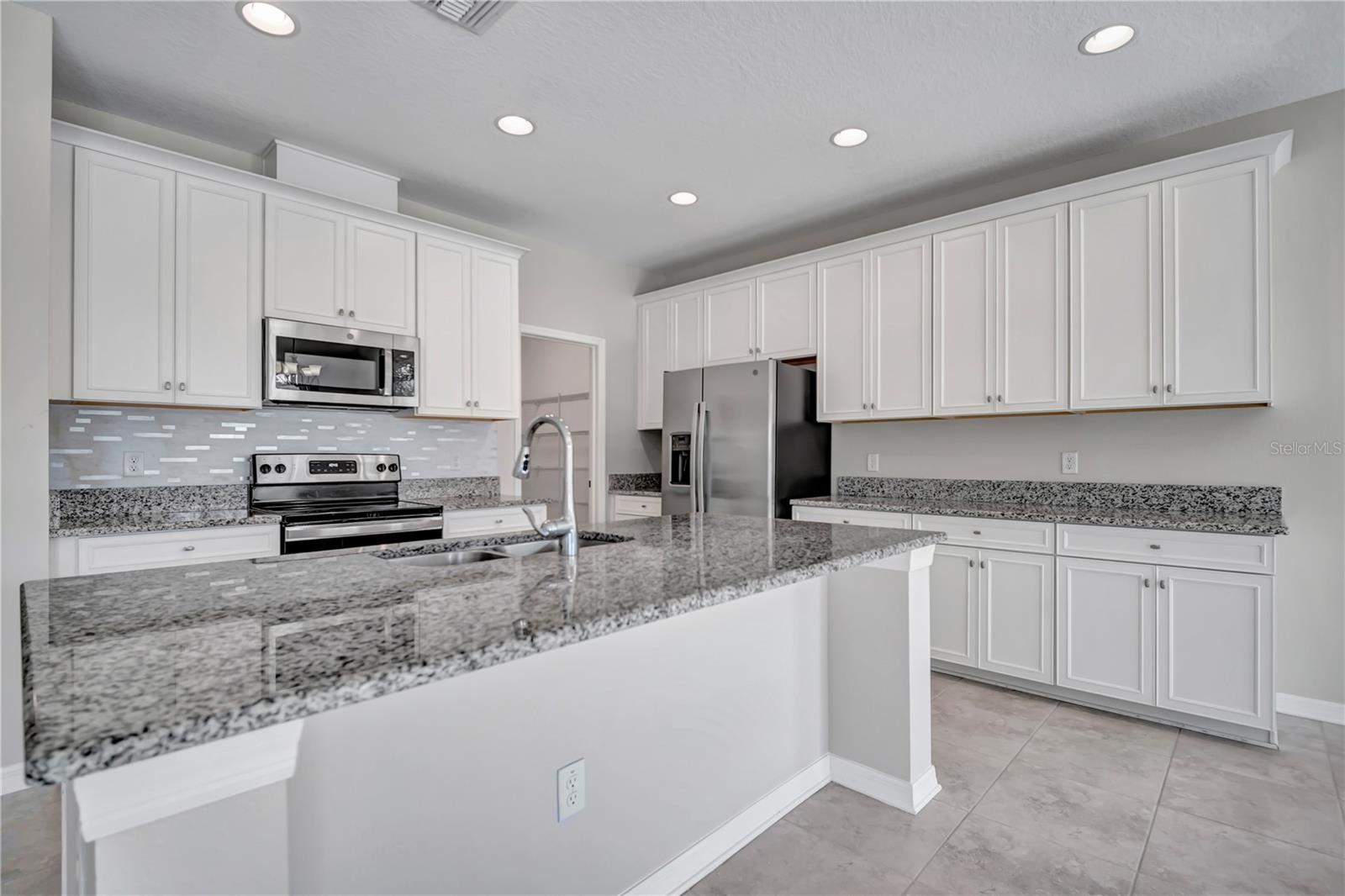 7384 POOL COMPASS LOOP, WESLEY CHAPEL, FL, 33545