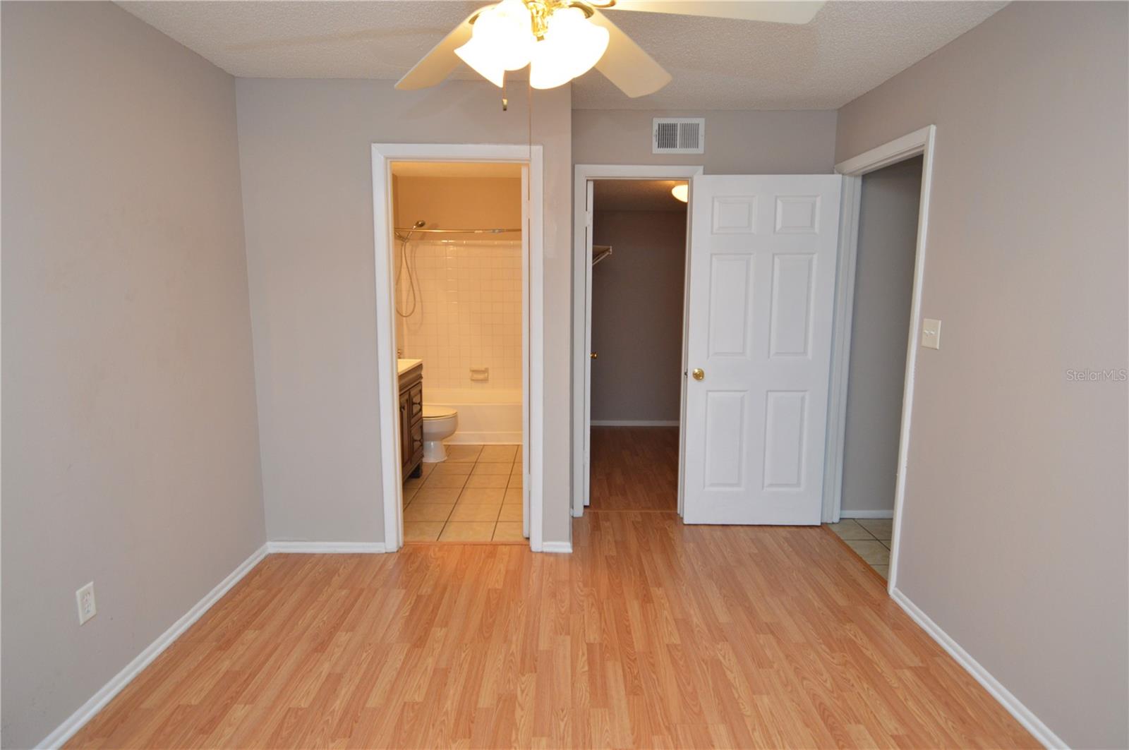 8653 FANCY FINCH DR #101, TAMPA, FL, 33614