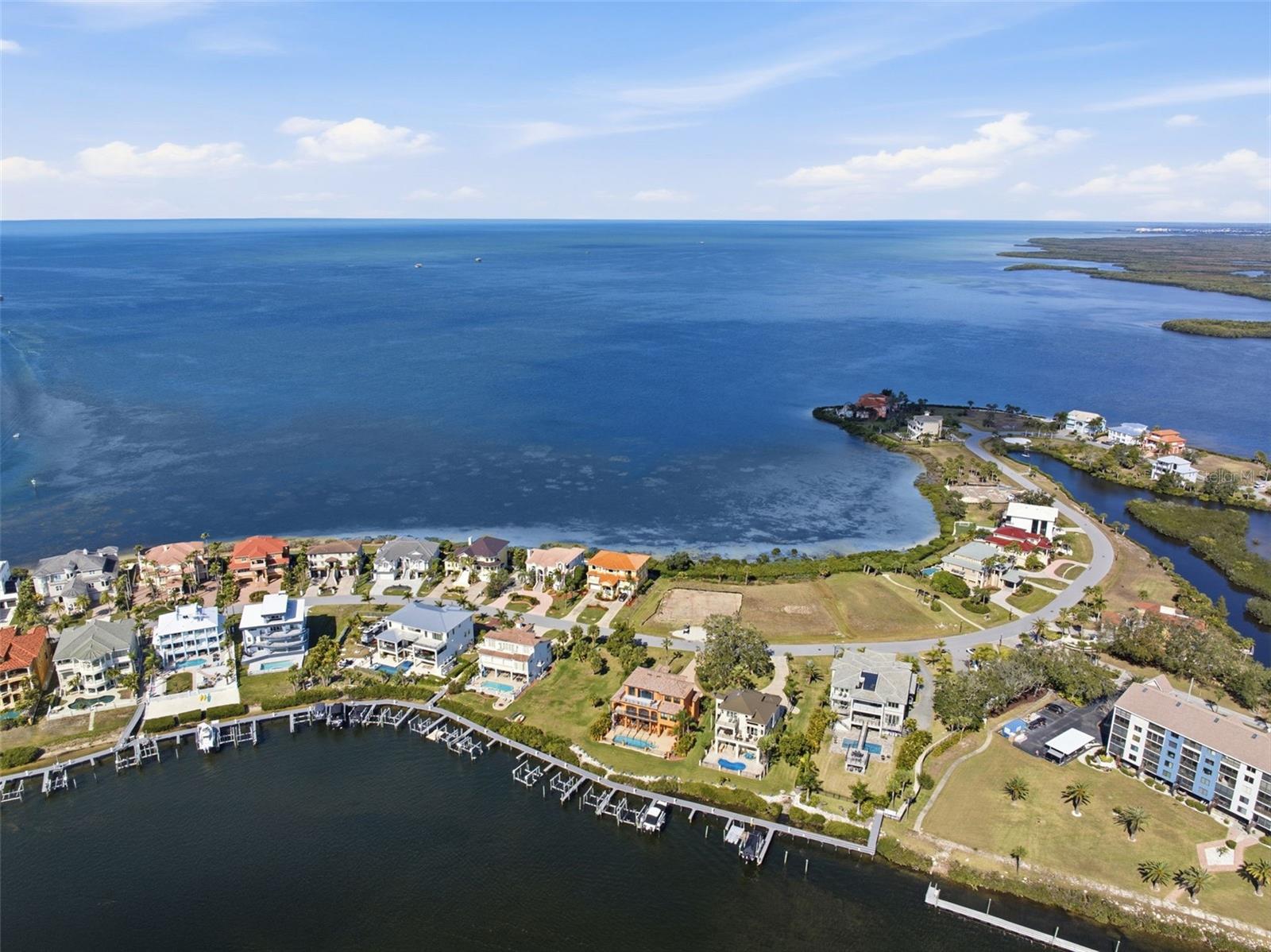 25 HARBORPOINTE DR, PORT RICHEY, FL, 34668