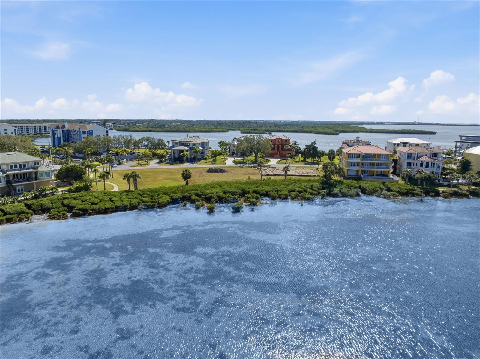 25 HARBORPOINTE DR, PORT RICHEY, FL, 34668