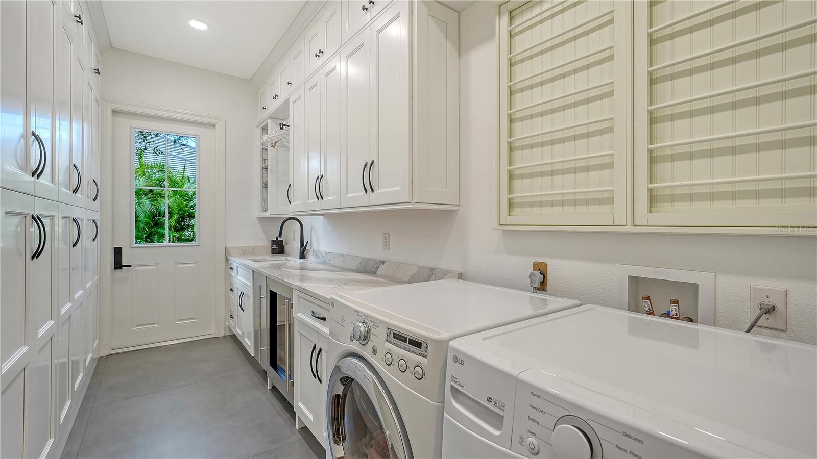 A4684805 Property Photo