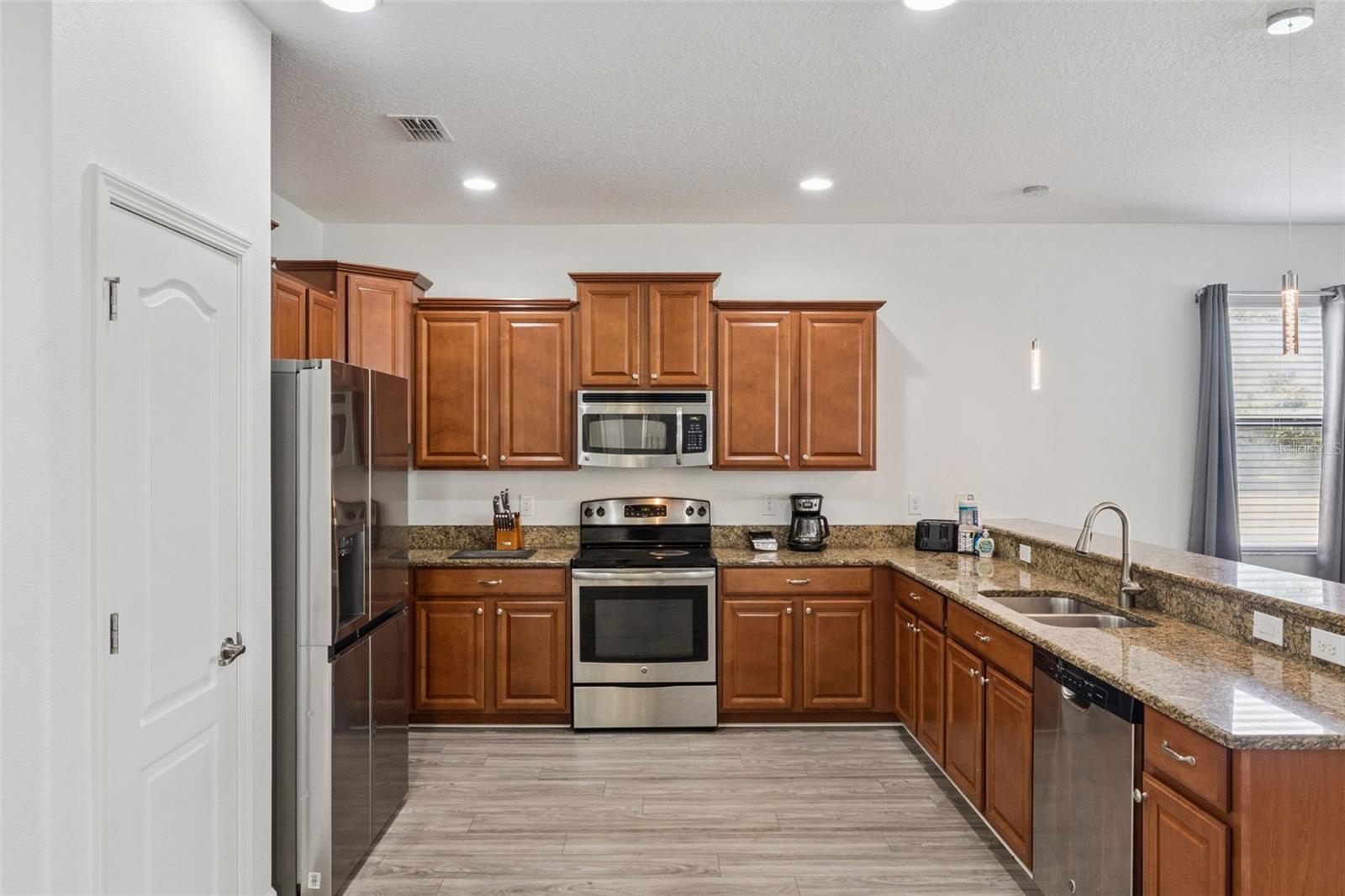 1430 MOON VALLEY DR, DAVENPORT, FL, 33896