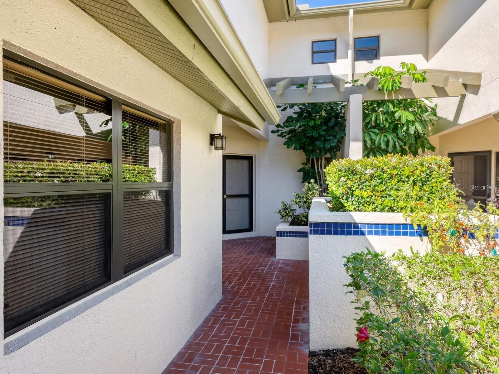 1680 STARLING DR #101, SARASOTA, FL, 34231