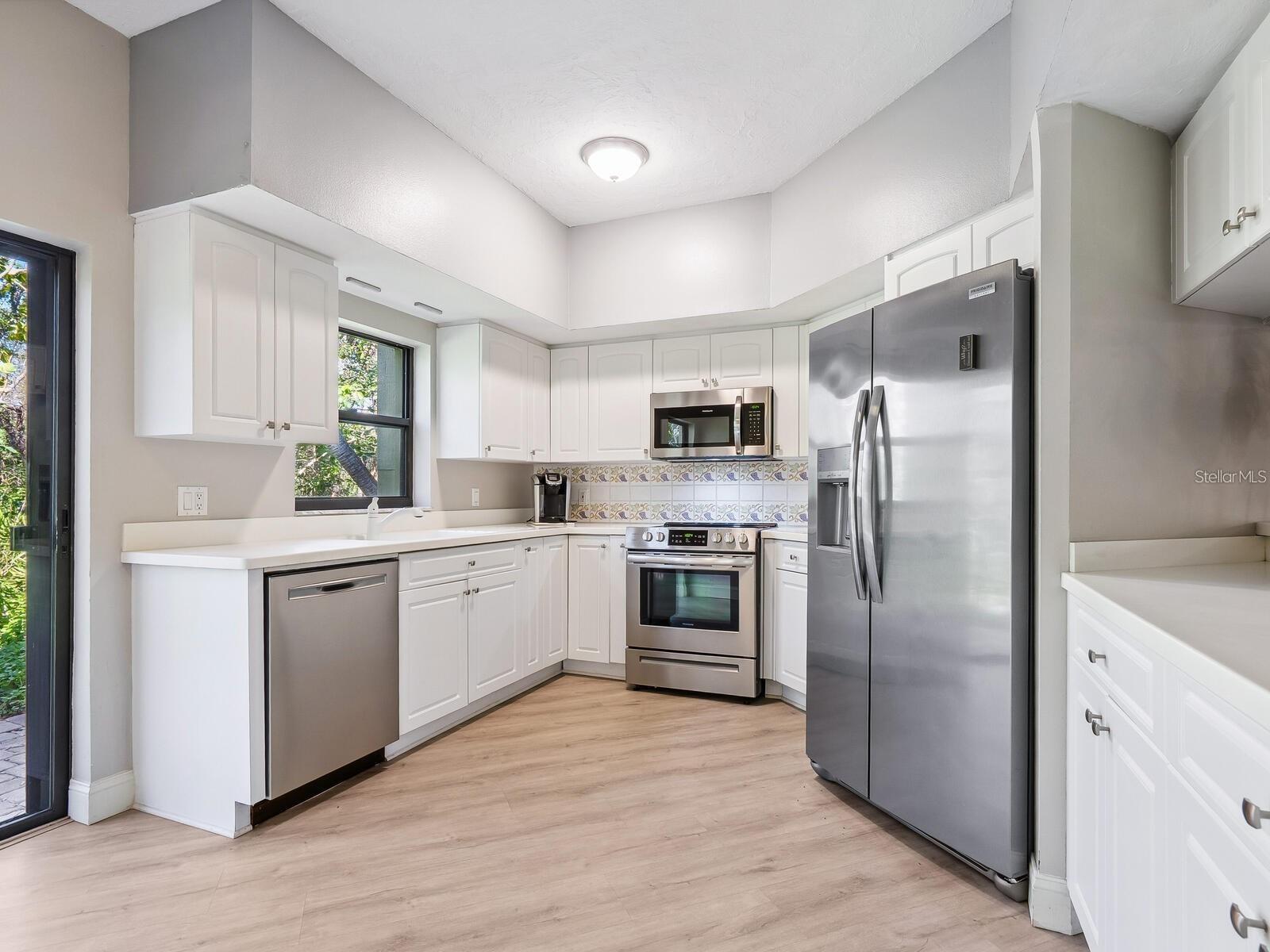 1680 STARLING DR #101, SARASOTA, FL, 34231