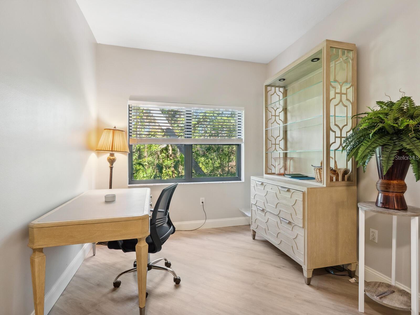 1680 STARLING DR #101, SARASOTA, FL, 34231