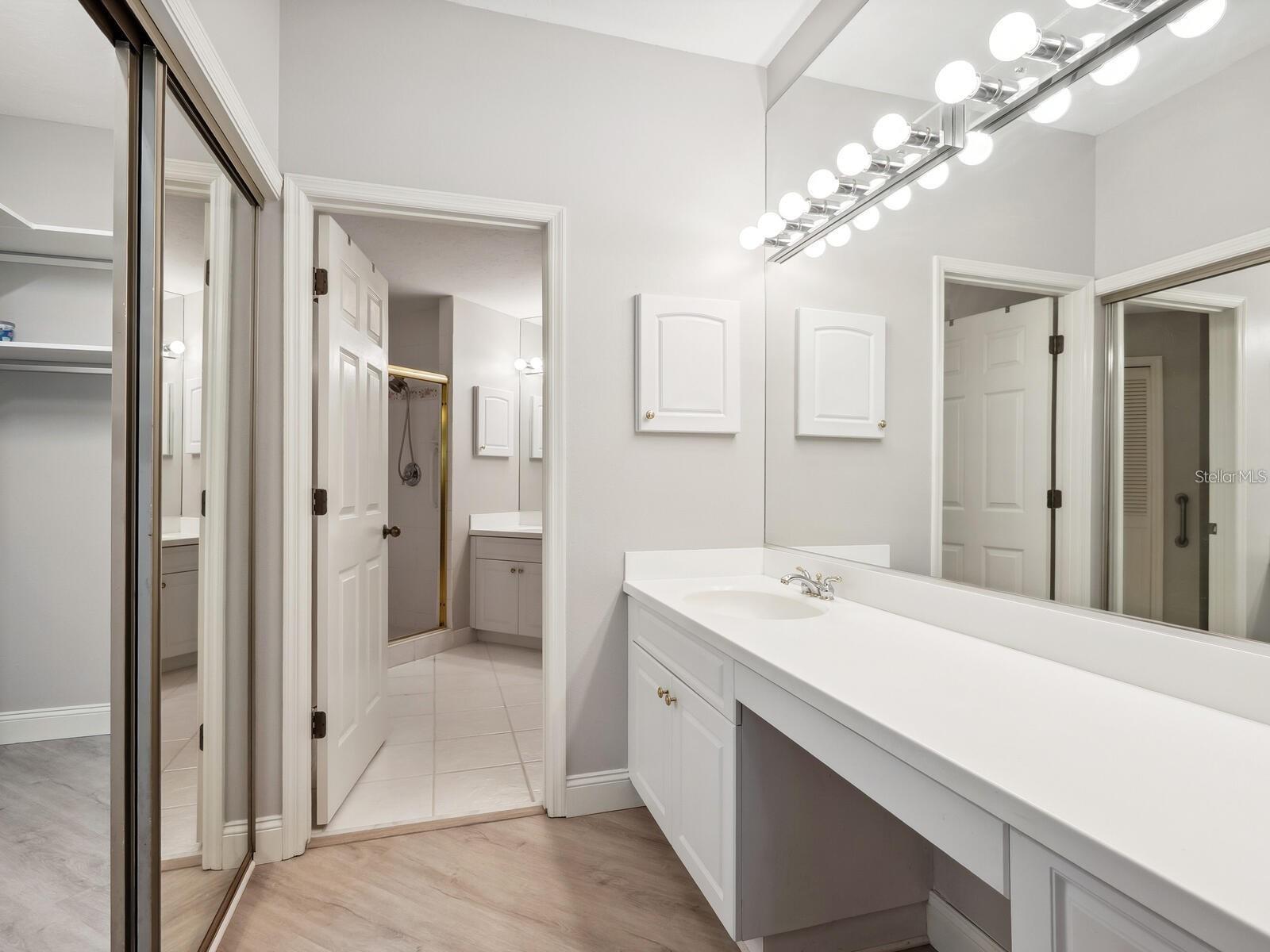 1680 STARLING DR #101, SARASOTA, FL, 34231