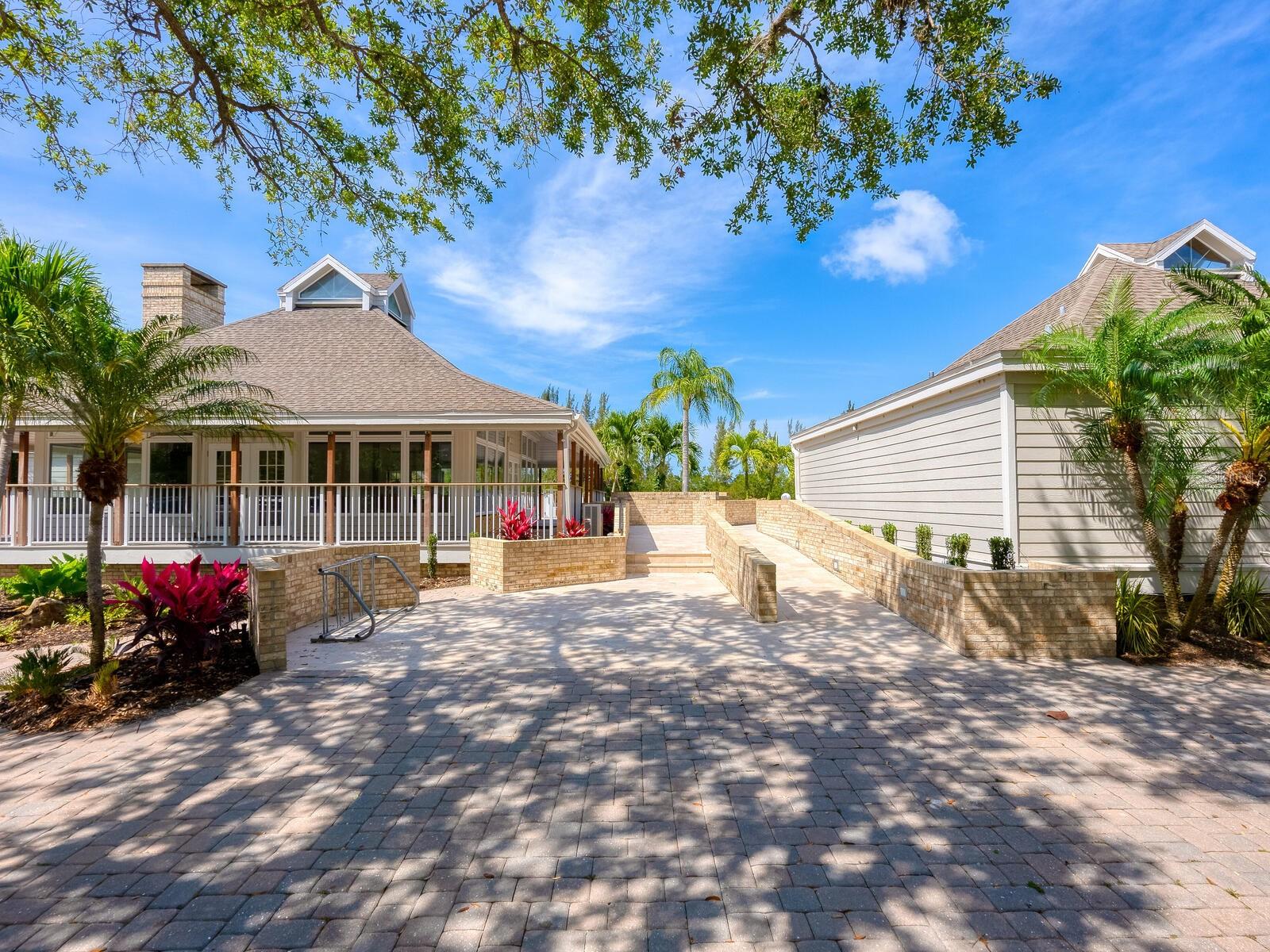 26 TIDY ISLAND BLVD, BRADENTON, FL, 34210
