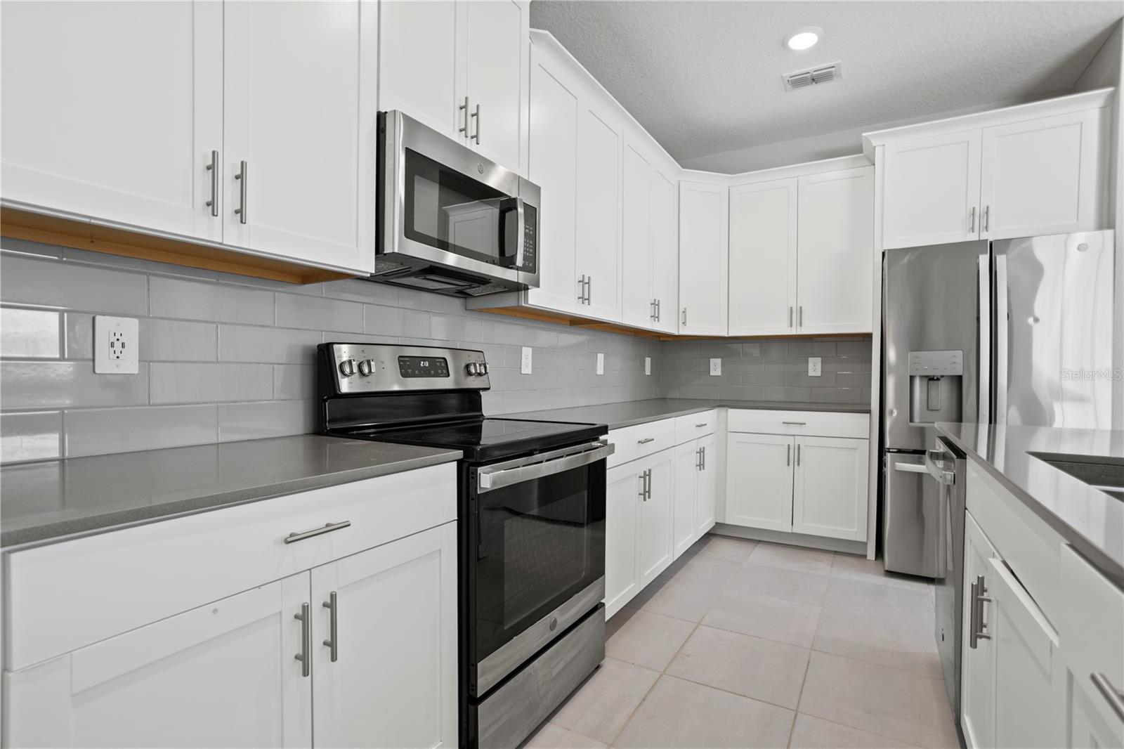 3050 CAMDEN WAY, DAVENPORT, FL, 33837