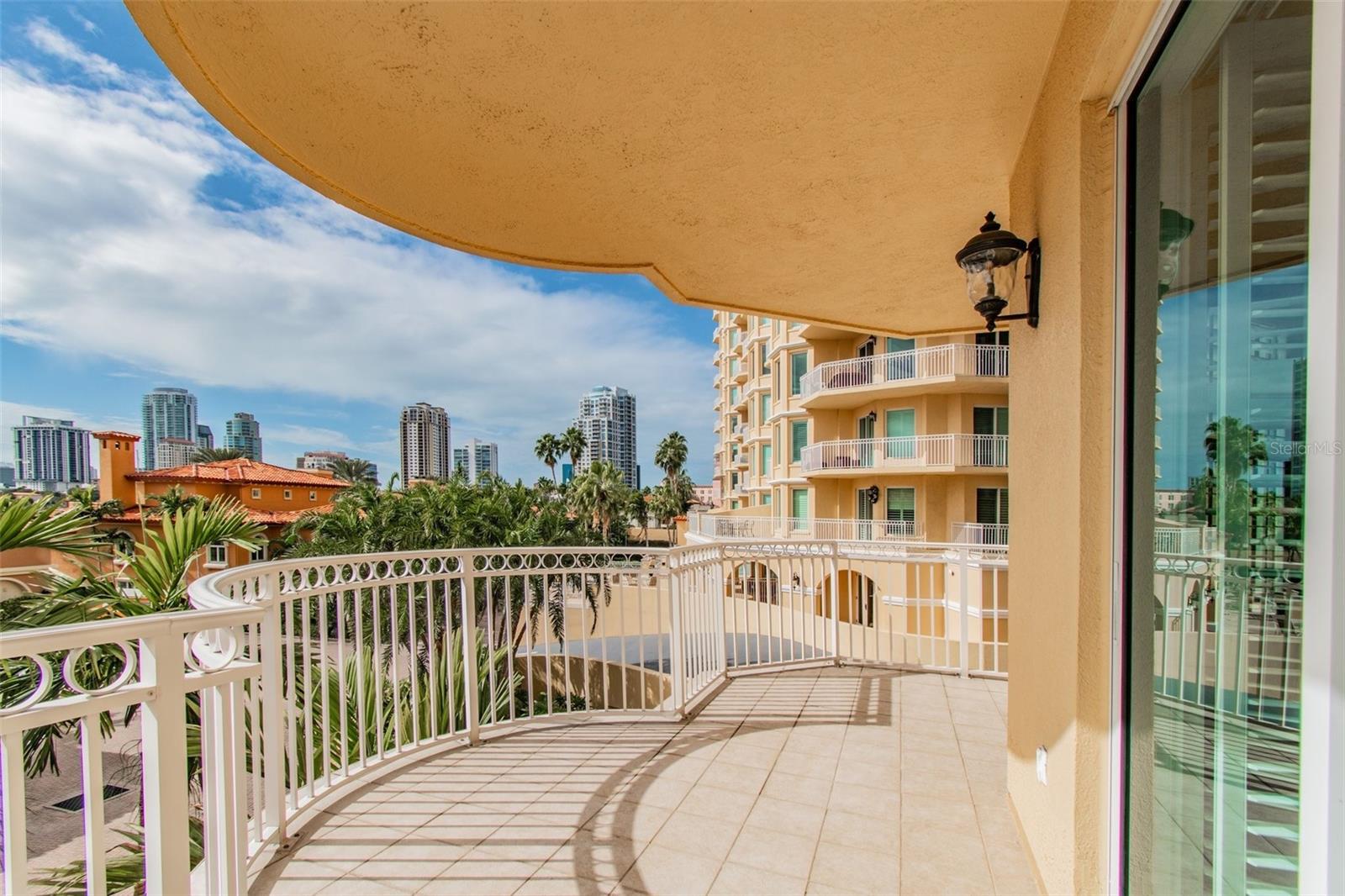 VINOY PLACE CONDO, ST PETERSBURG, FL, 33701
