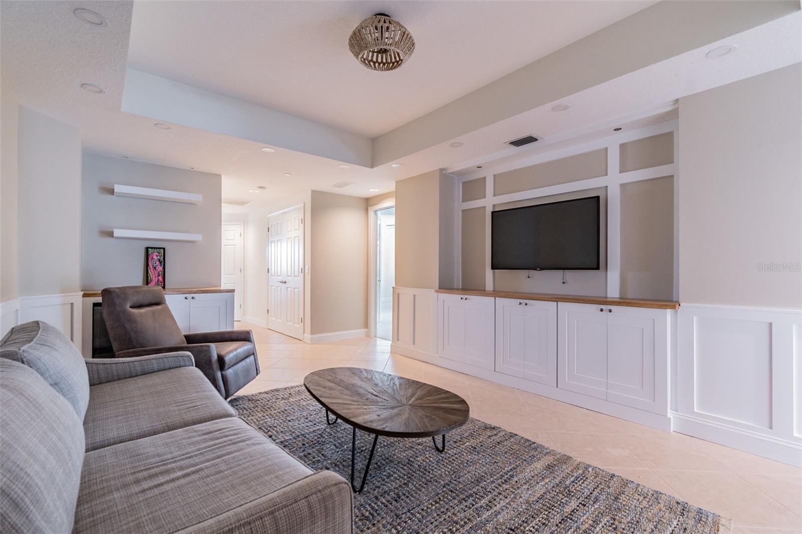 VINOY PLACE CONDO, ST PETERSBURG, FL, 33701