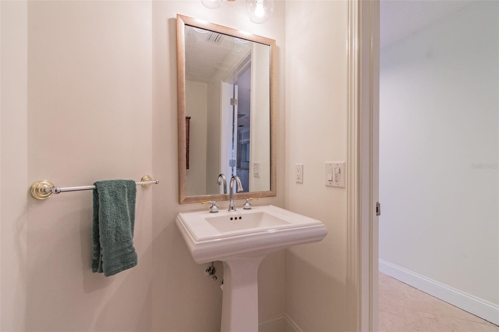 VINOY PLACE CONDO, ST PETERSBURG, FL, 33701