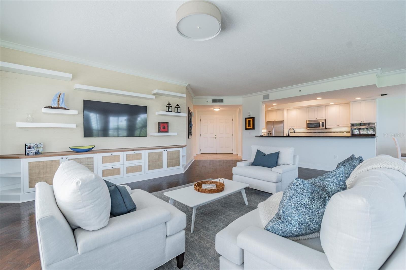 VINOY PLACE CONDO, ST PETERSBURG, FL, 33701