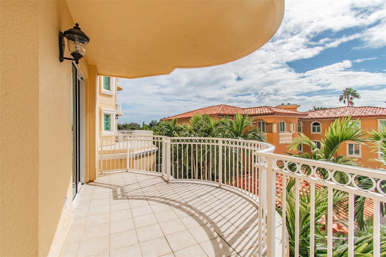 VINOY PLACE CONDO, ST PETERSBURG, FL, 33701