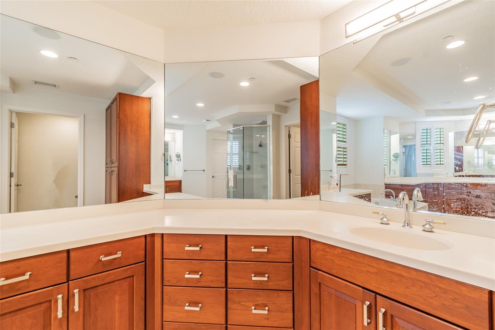 VINOY PLACE CONDO, ST PETERSBURG, FL, 33701