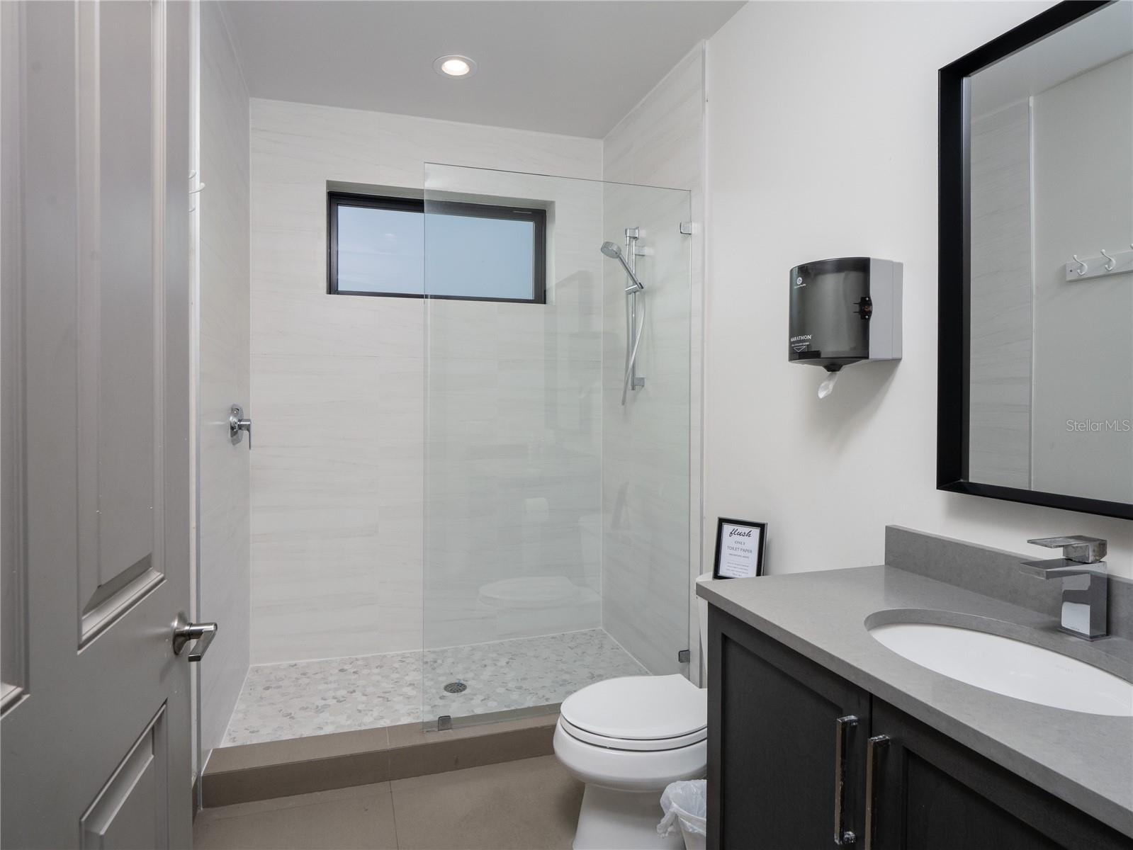 OM720047 Property Photo