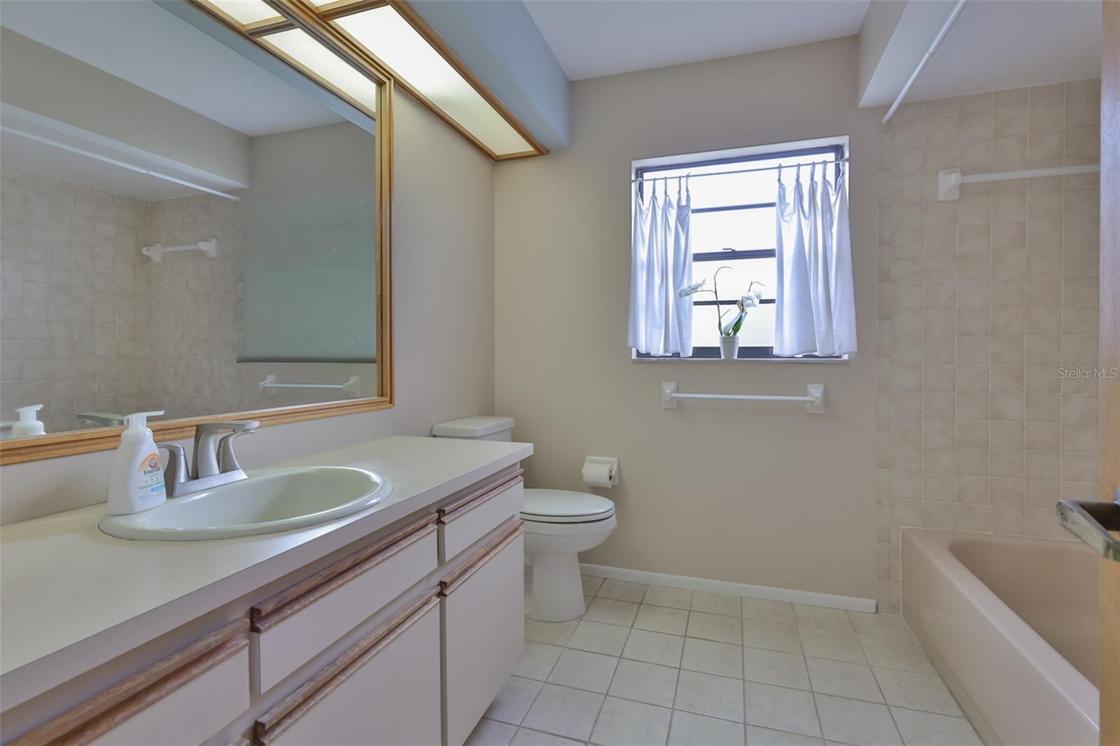 508 RUNNING HORSE RD, SEFFNER, FL, 33584