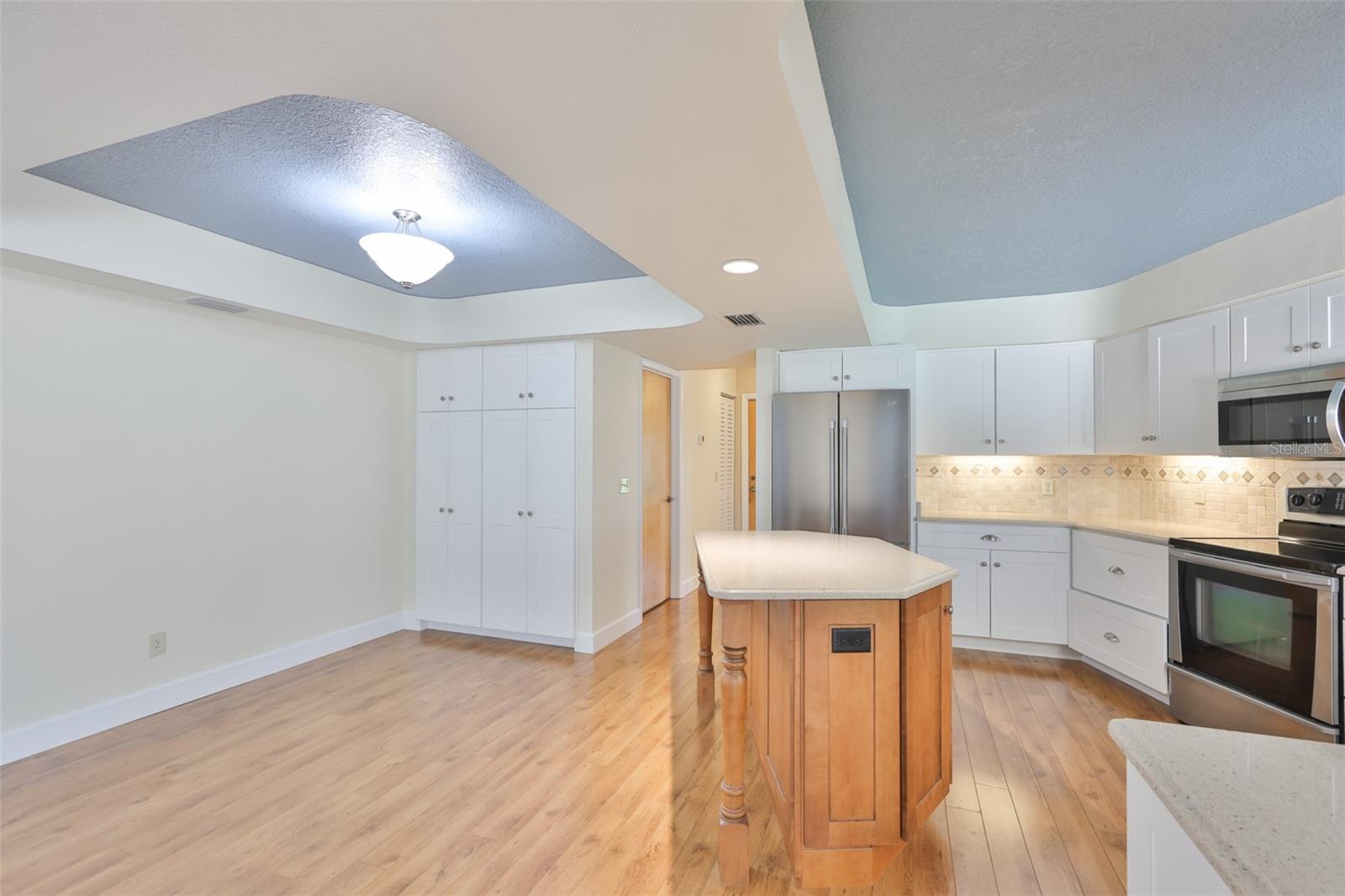 508 RUNNING HORSE RD, SEFFNER, FL, 33584