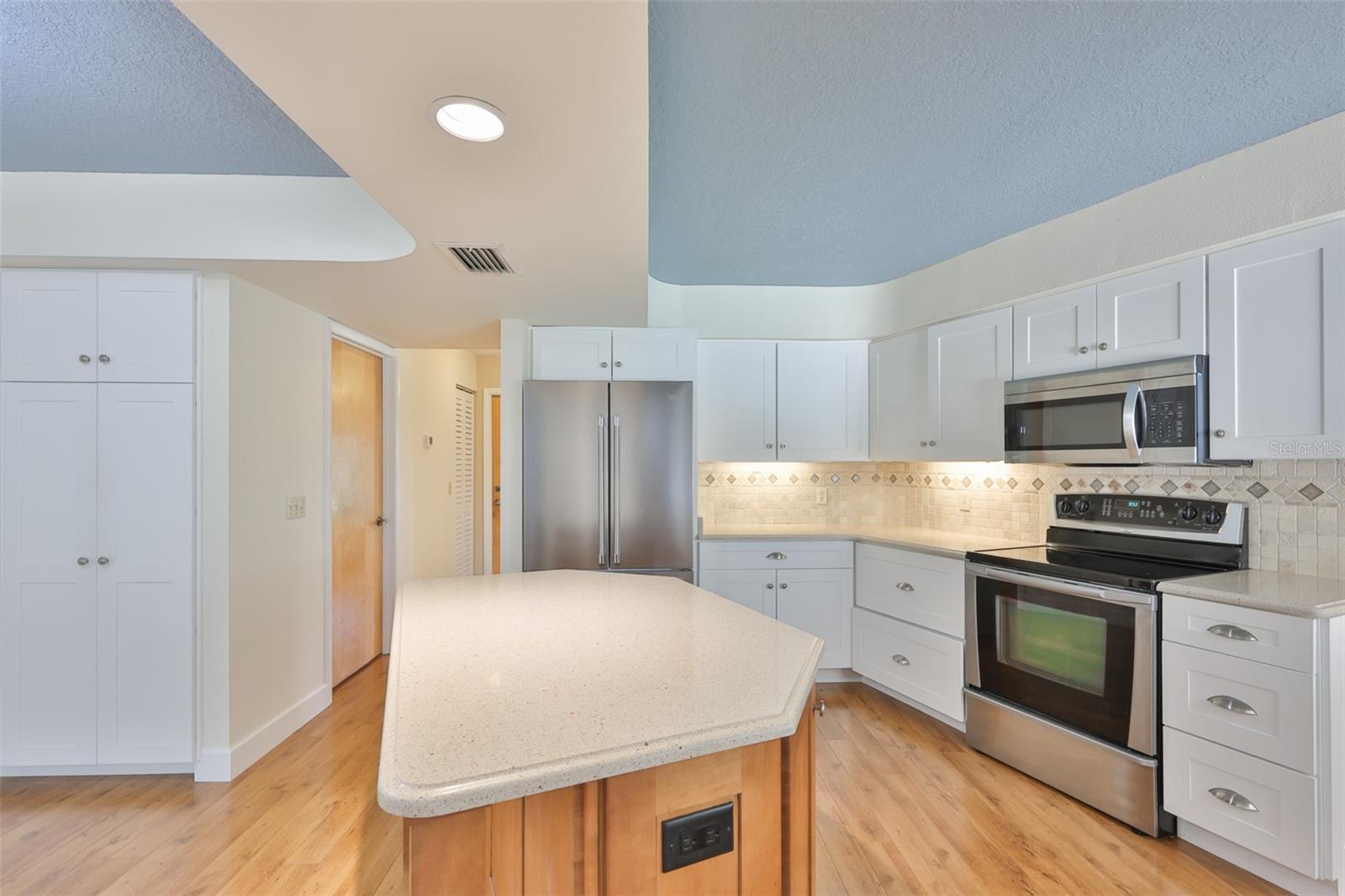 508 RUNNING HORSE RD, SEFFNER, FL, 33584