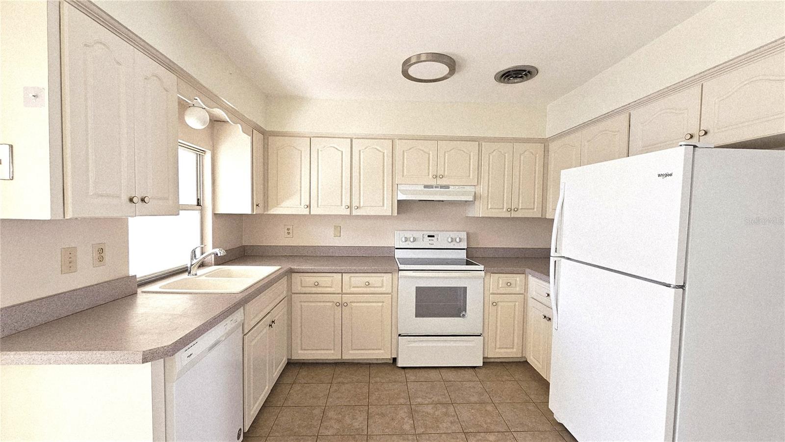 122 BOUNDARY BLVD #A, ROTONDA WEST, FL, 33947