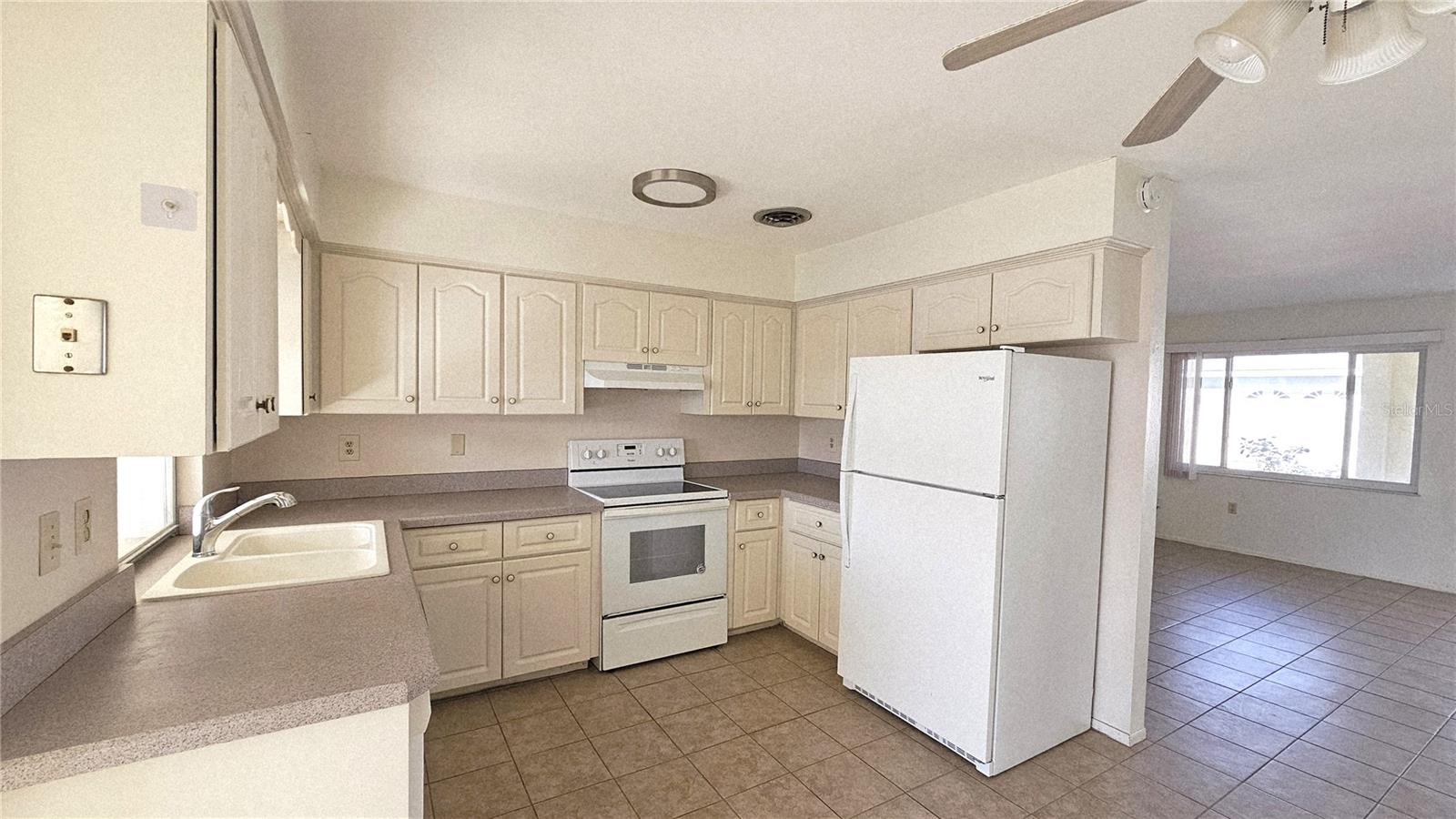 122 BOUNDARY BLVD #A, ROTONDA WEST, FL, 33947